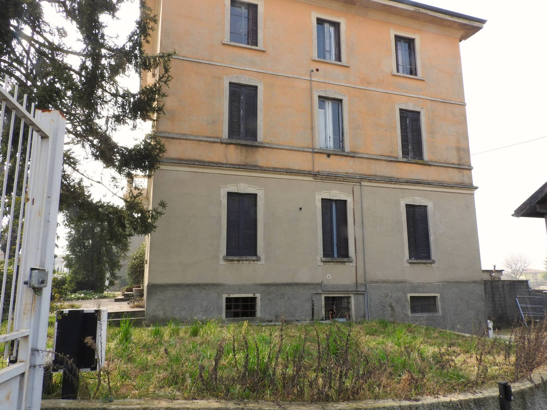 Appartamento in vendita a Robbiate, Robbiate