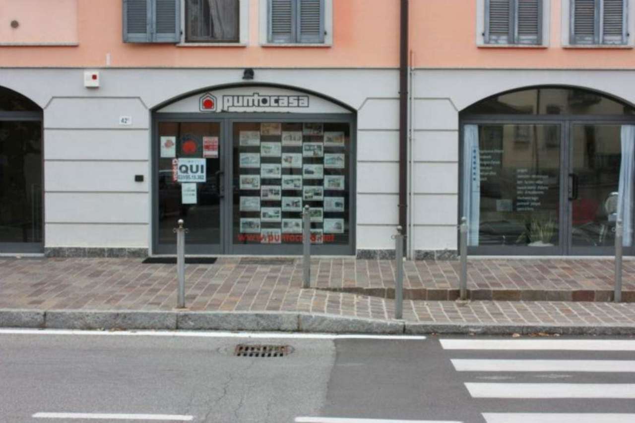 Negozio in vendita a Imbersago, Centrale