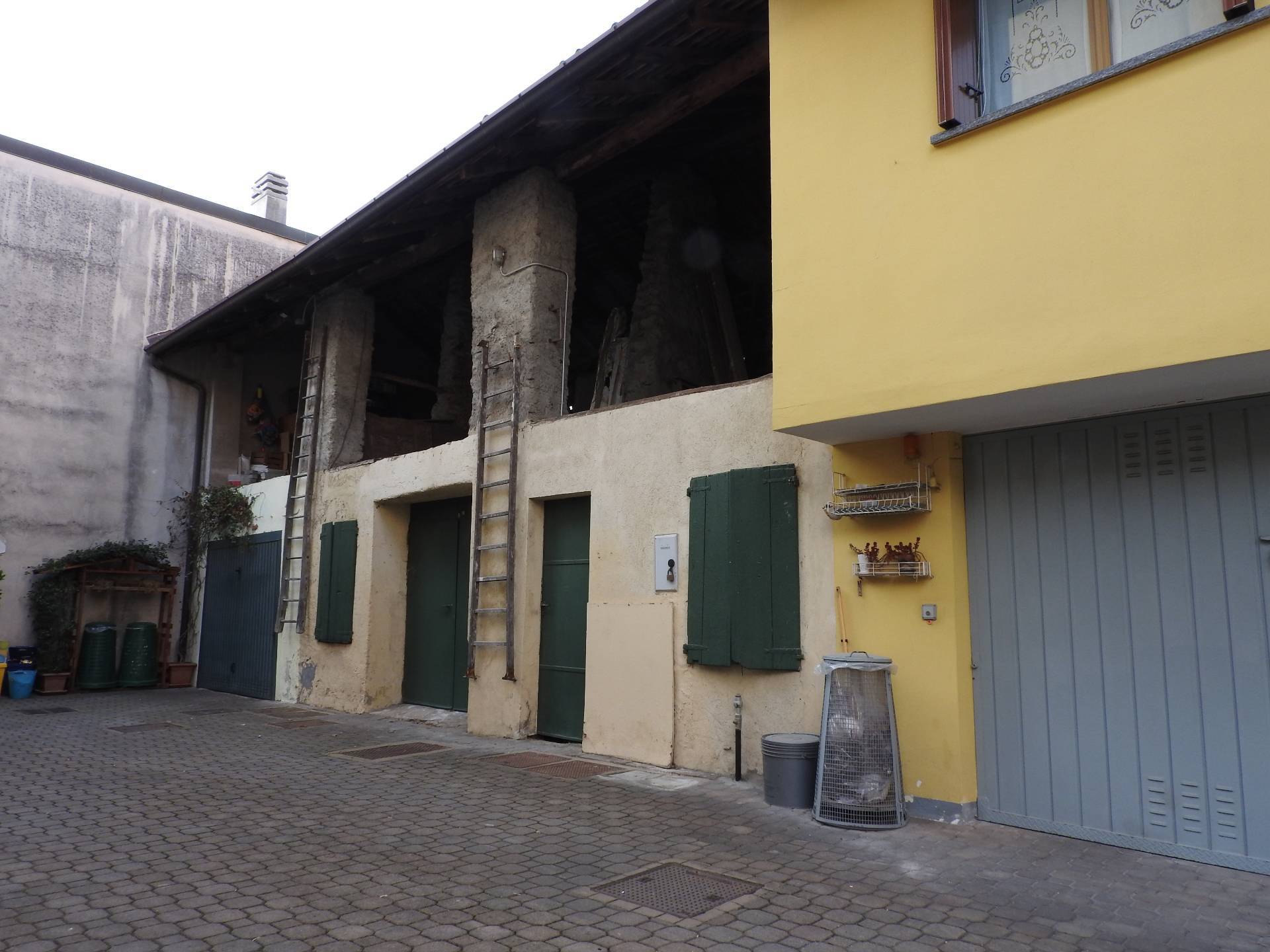 Deposito in vendita a Merate, Ospedale