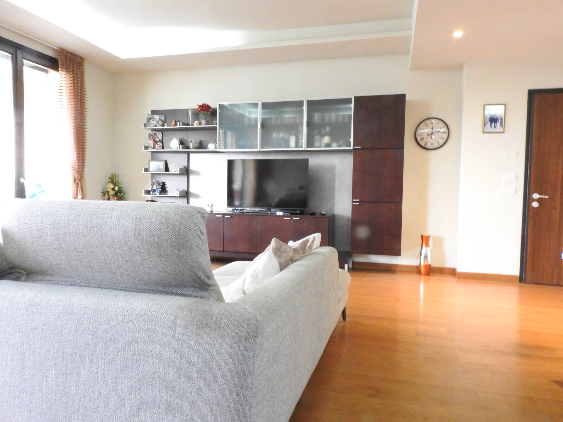 Appartamento in vendita a Senago