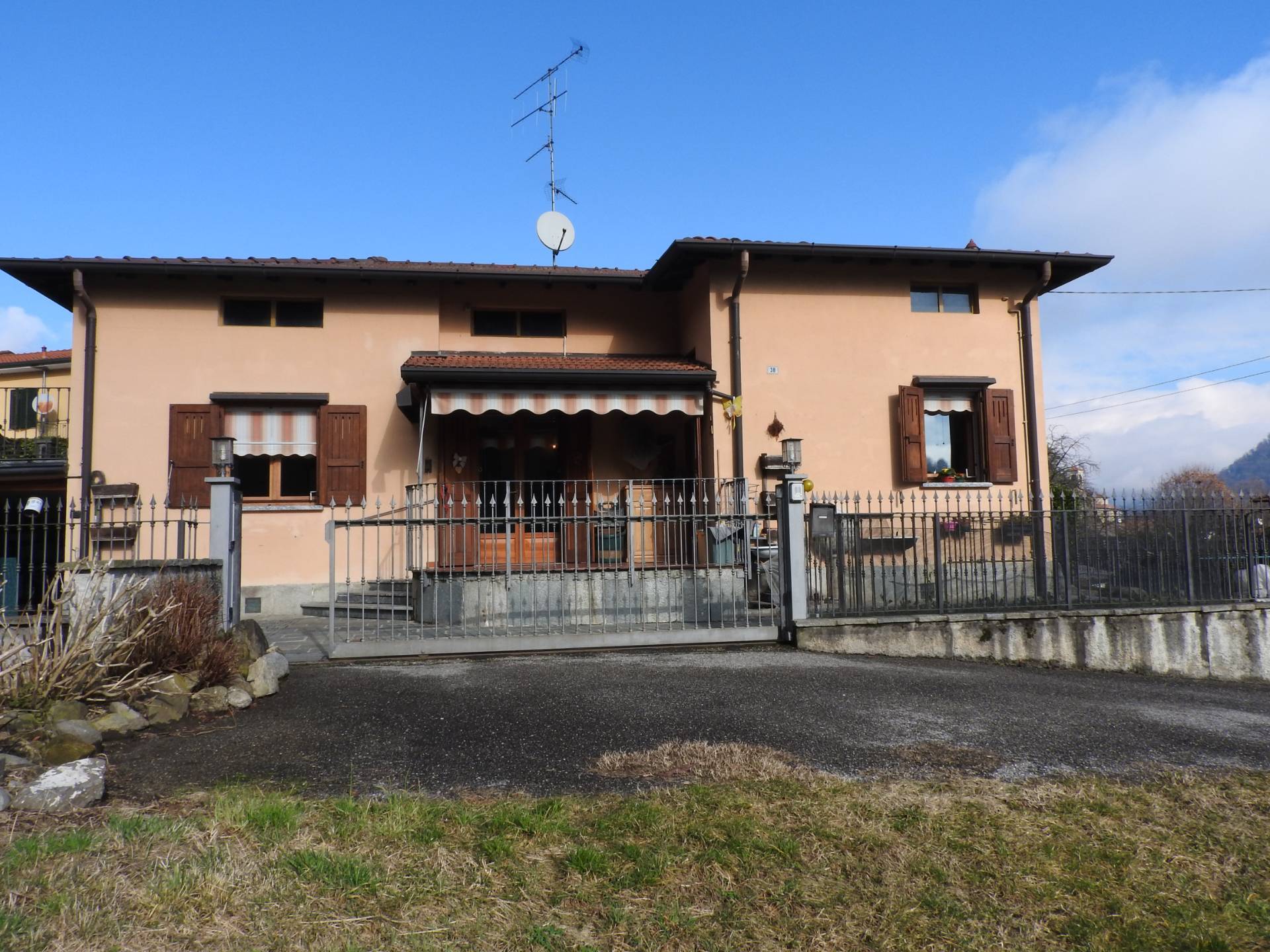 Villetta in vendita a Calco, Arlate