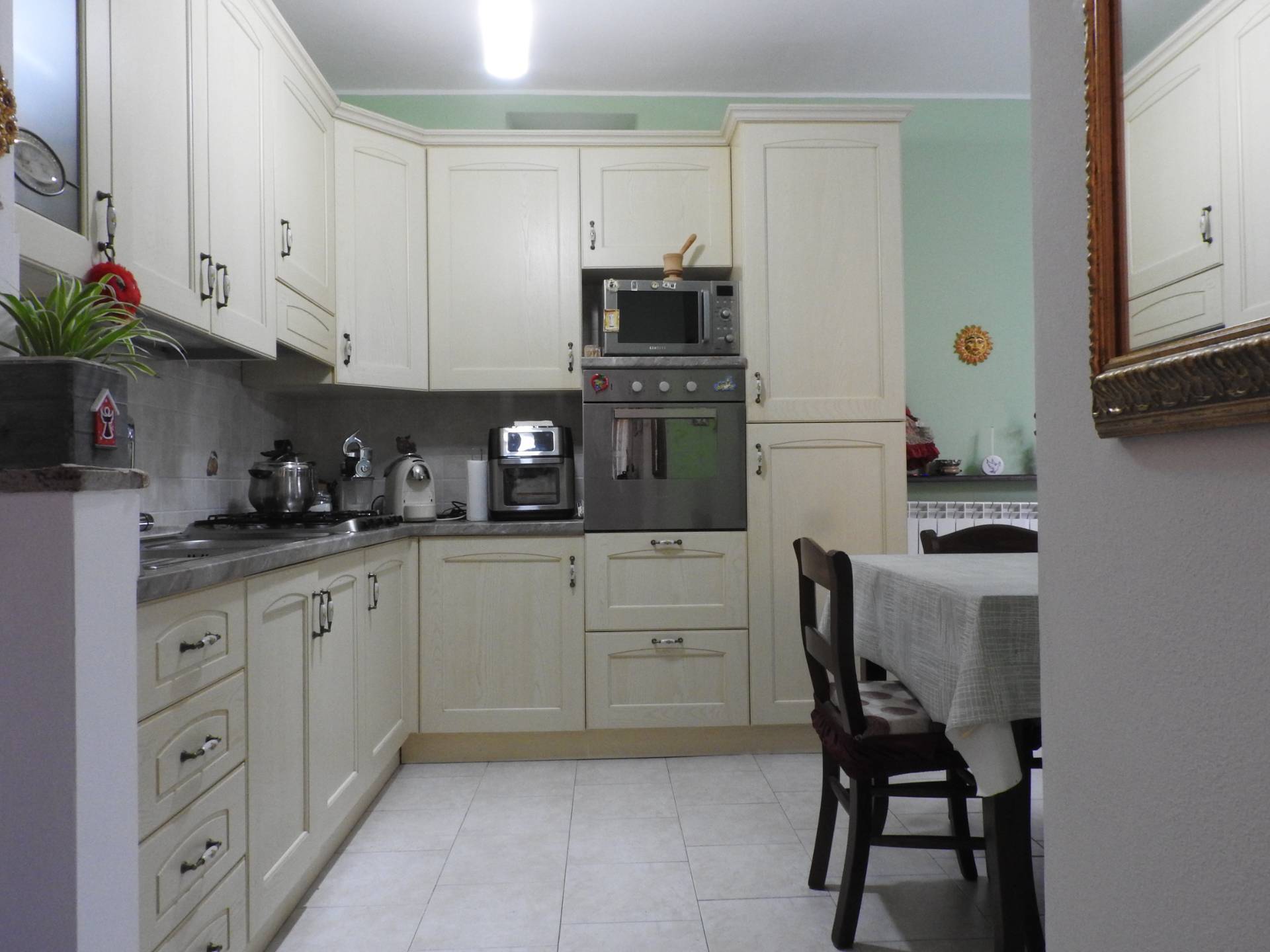 Porzione di casa in vendita a Imbersago, Centrale