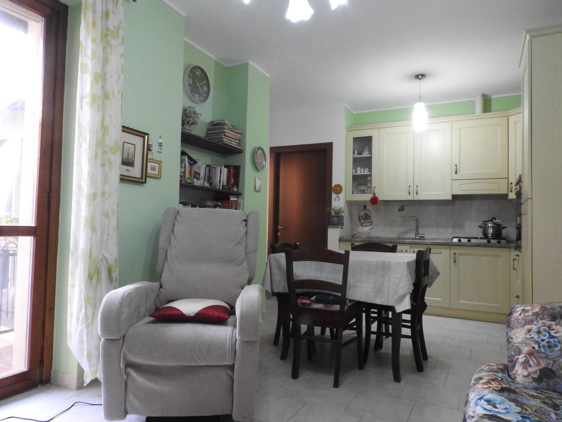 Porzione di casa in vendita a Imbersago, Centrale