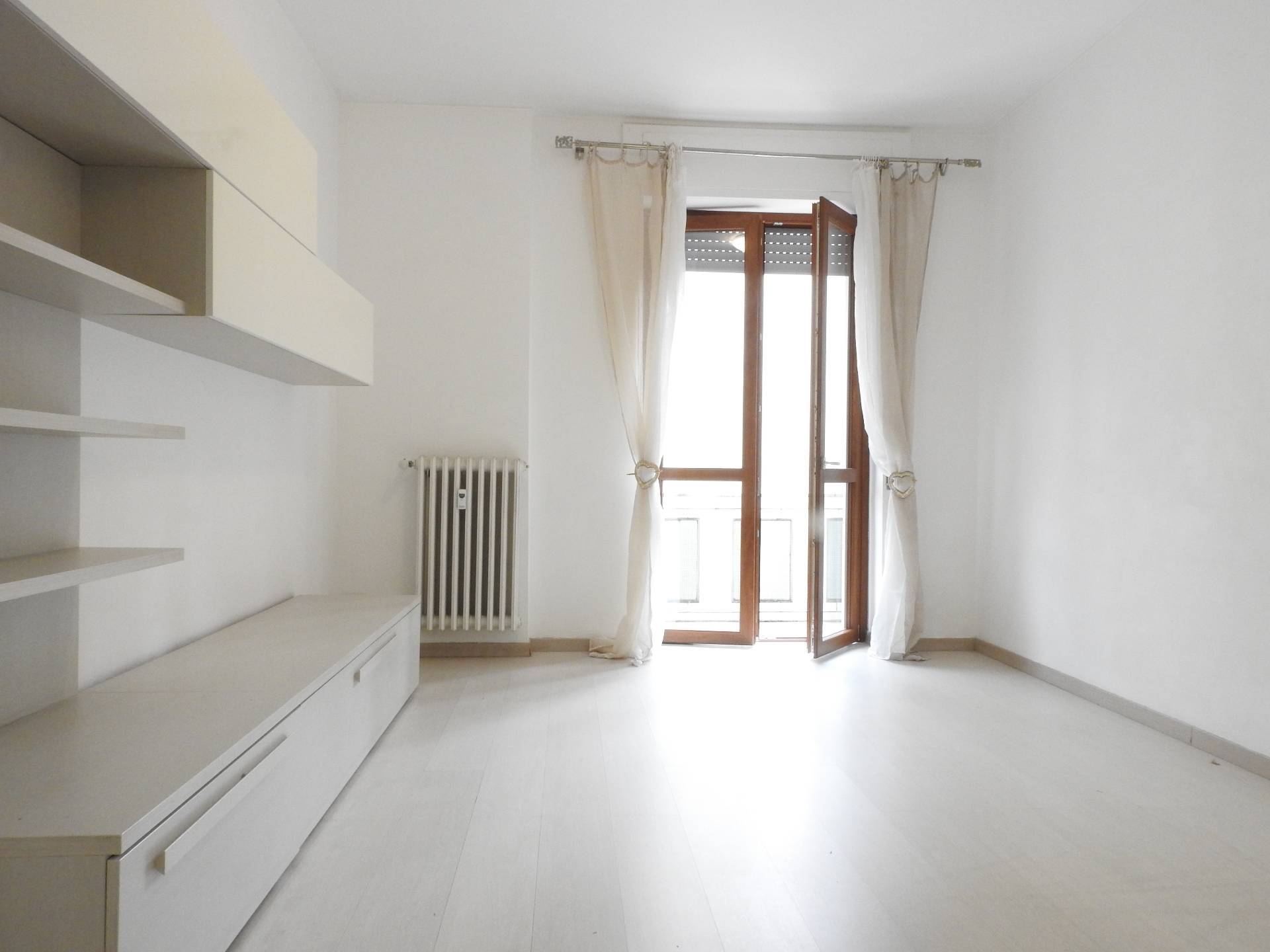 Appartamento in vendita a Merate, Centro