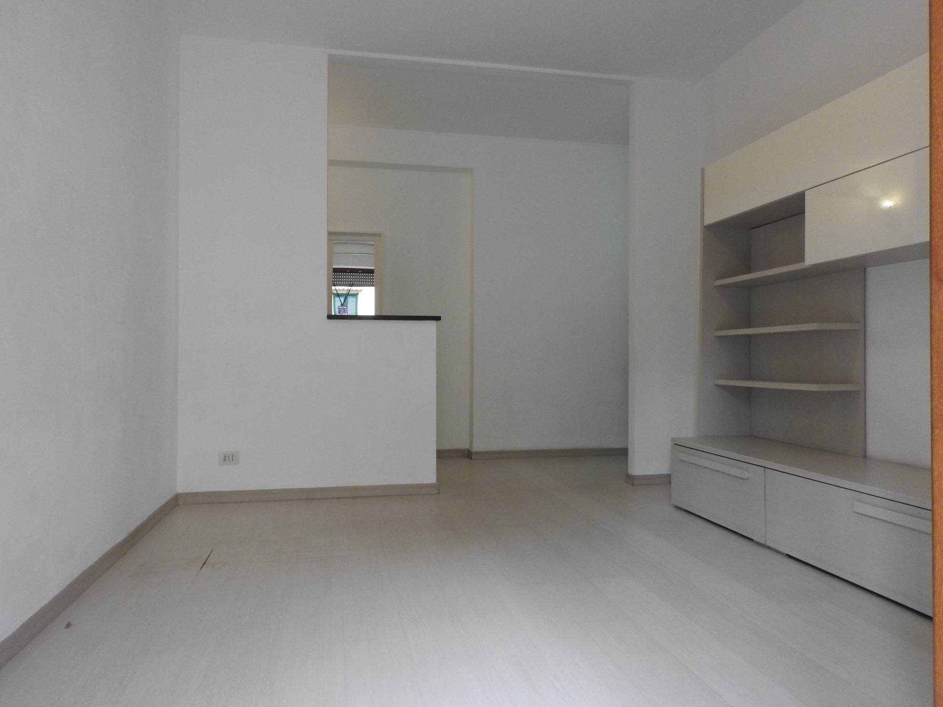 Appartamento in vendita a Merate, Centro