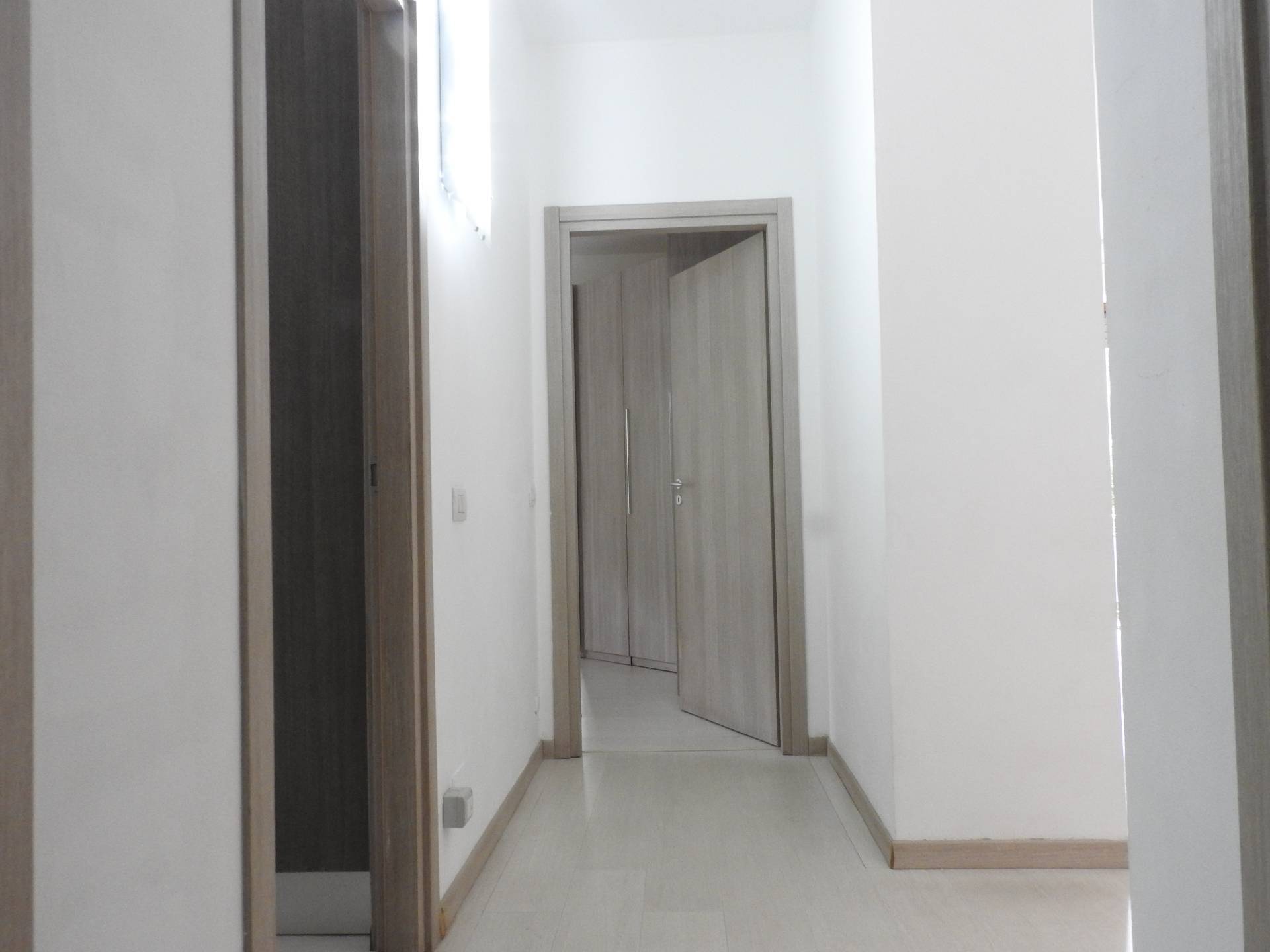 Appartamento in vendita a Merate, Centro
