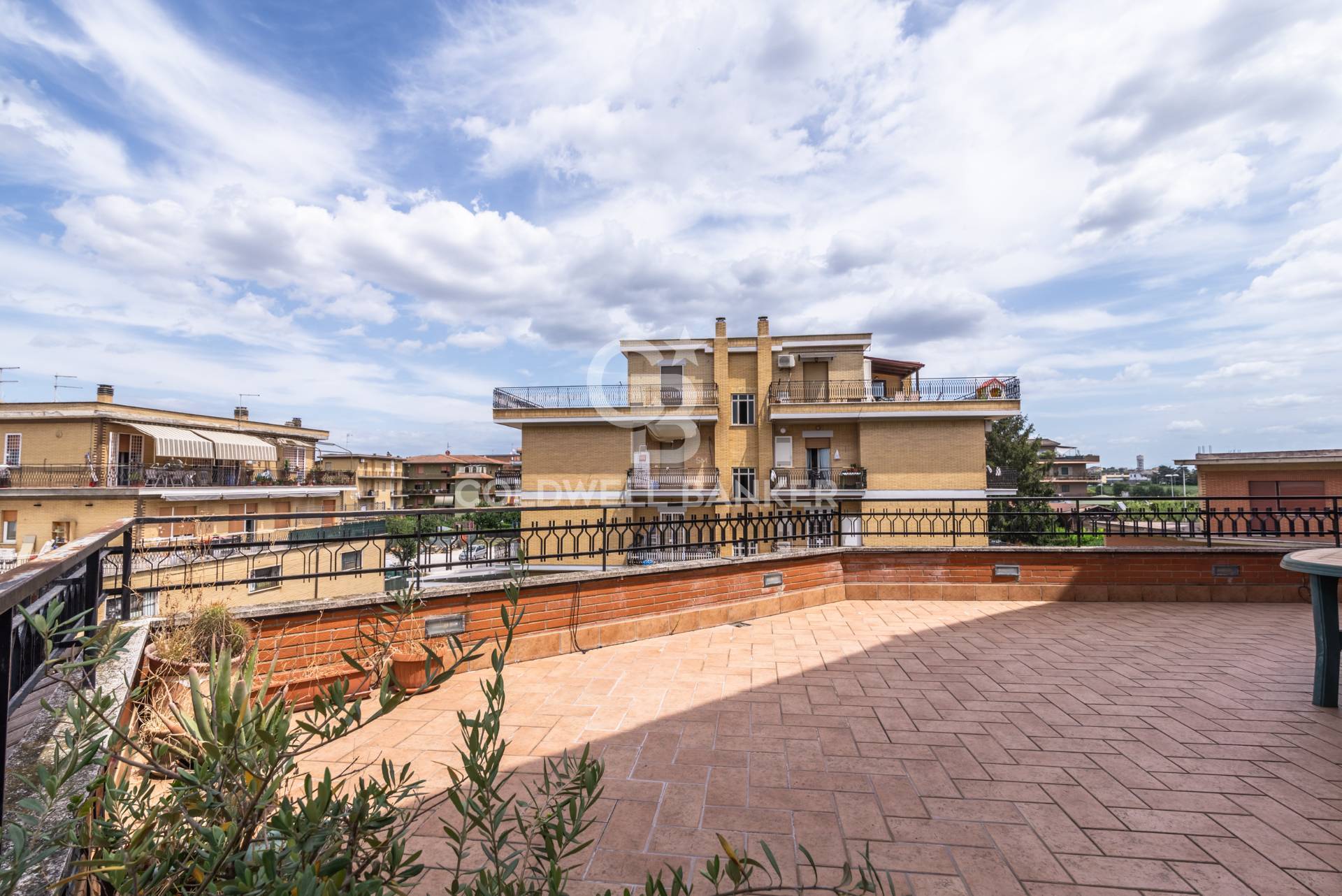 Appartamento con terrazzo, Roma ottavia