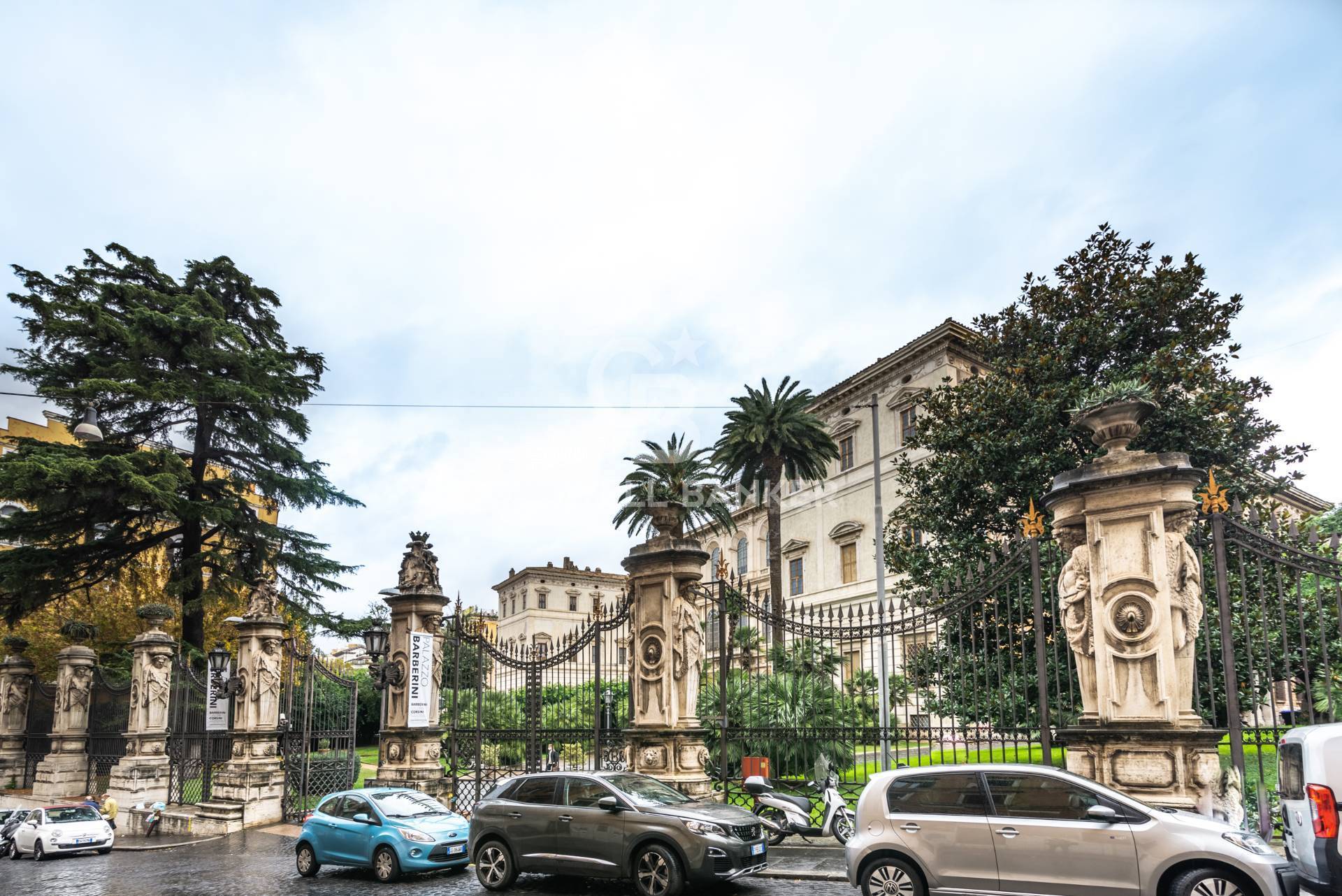 Locale commerciale in vendita a Roma, Centro Storico