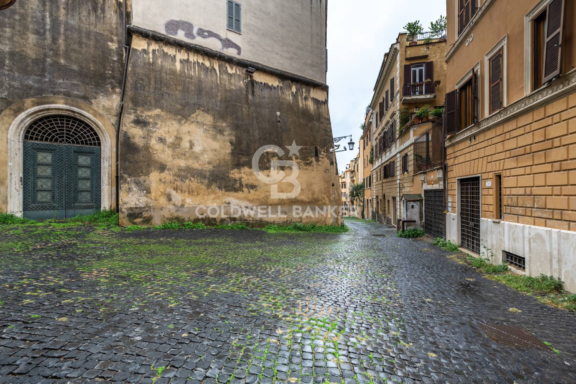 Locale commerciale in vendita a Roma, Centro Storico
