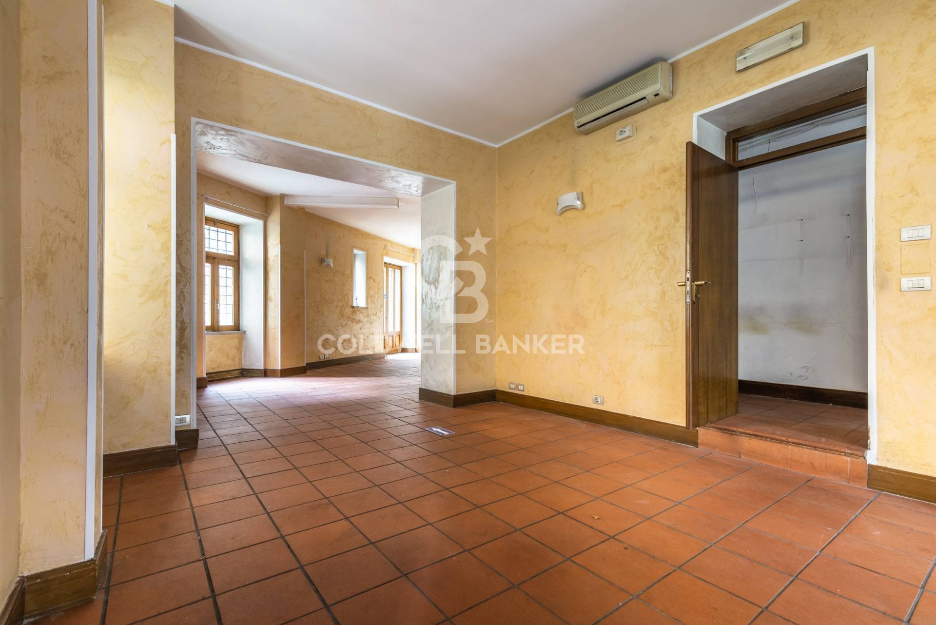 Locale commerciale in vendita a Roma, Centro Storico