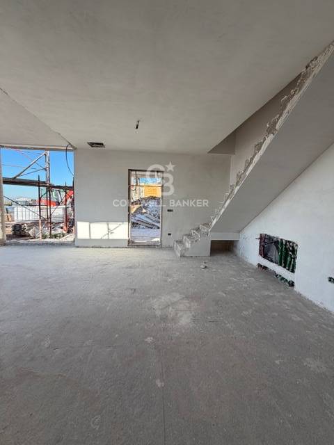 Casa indipendente in vendita a Guidonia Montecelio, Guidonia