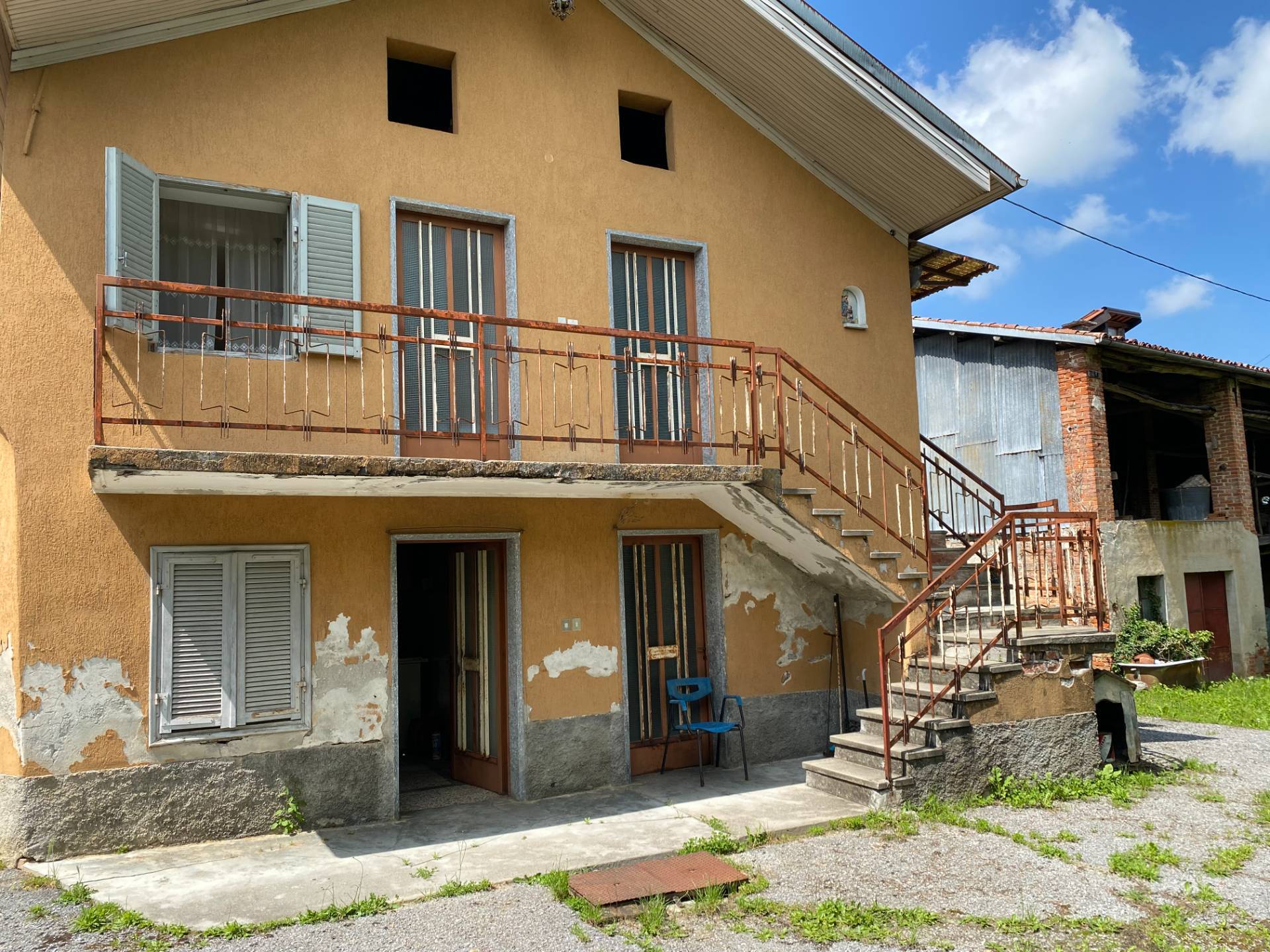 Casa indipendente in vendita a Monastero di Vasco