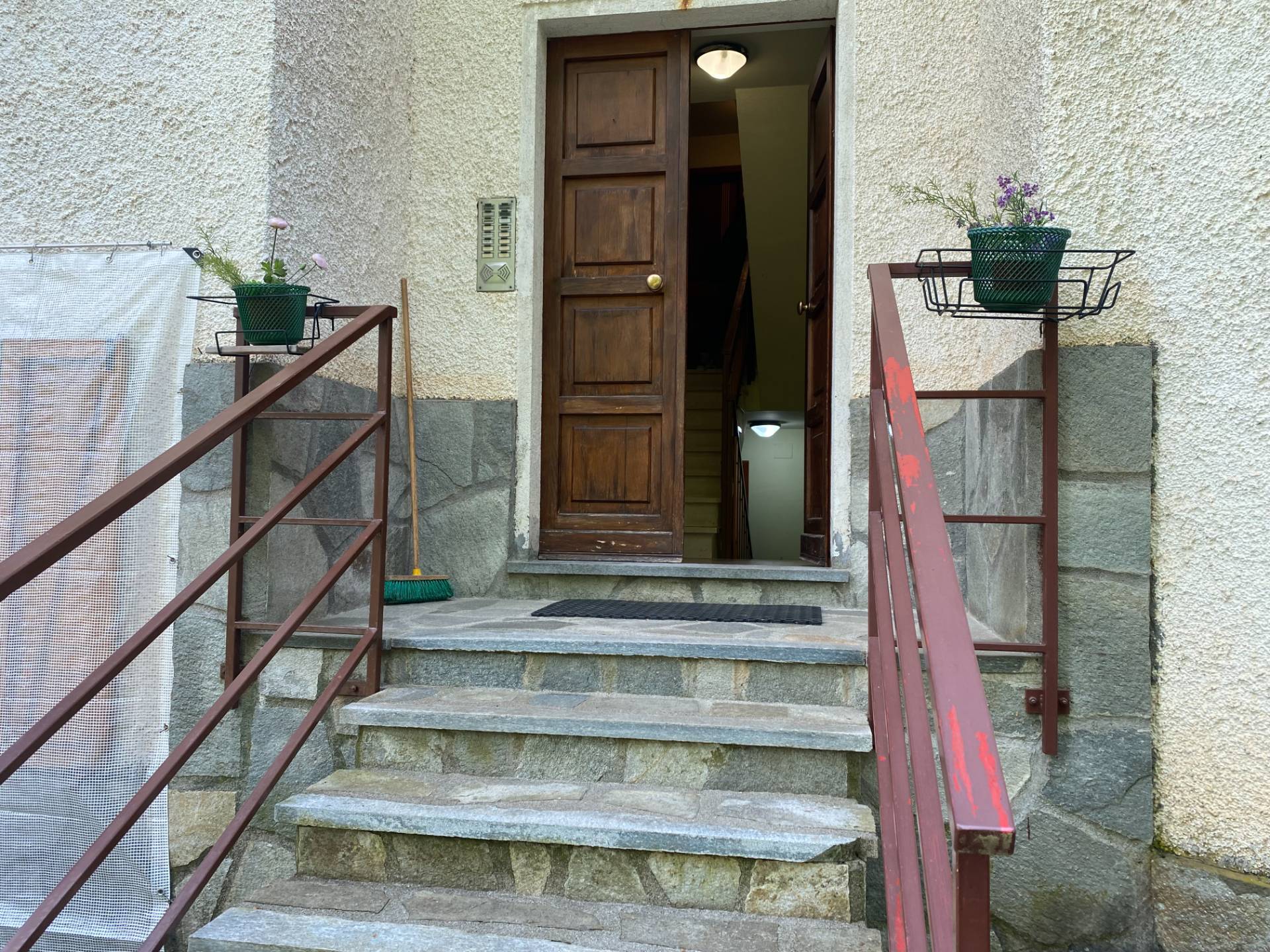 Appartamento in vendita a Viola