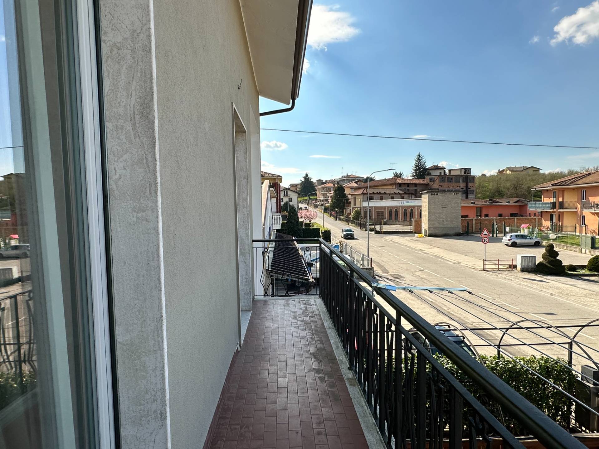 Appartamento in affitto a Carr, Paese