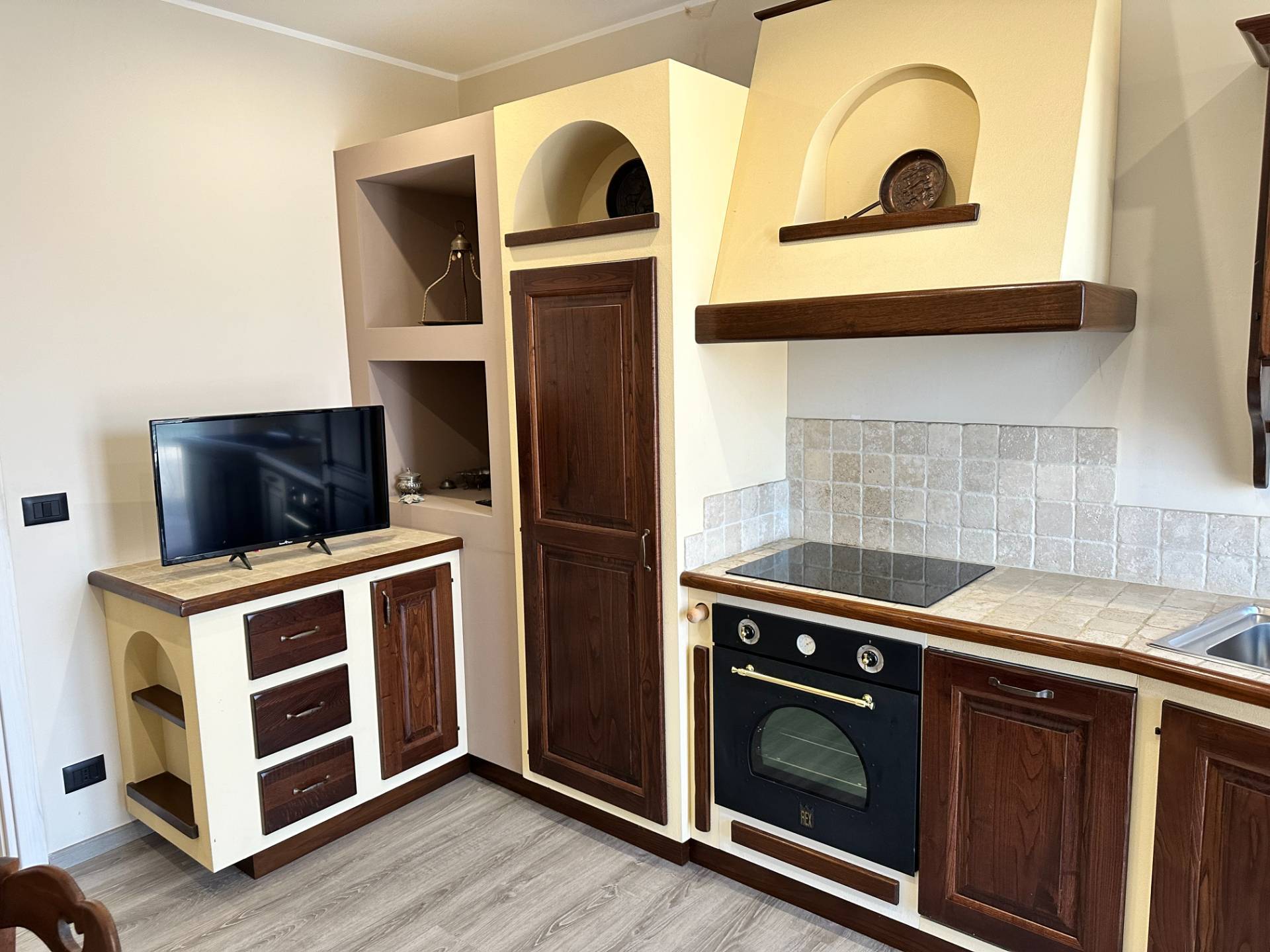 Appartamento in affitto a Carr, Paese