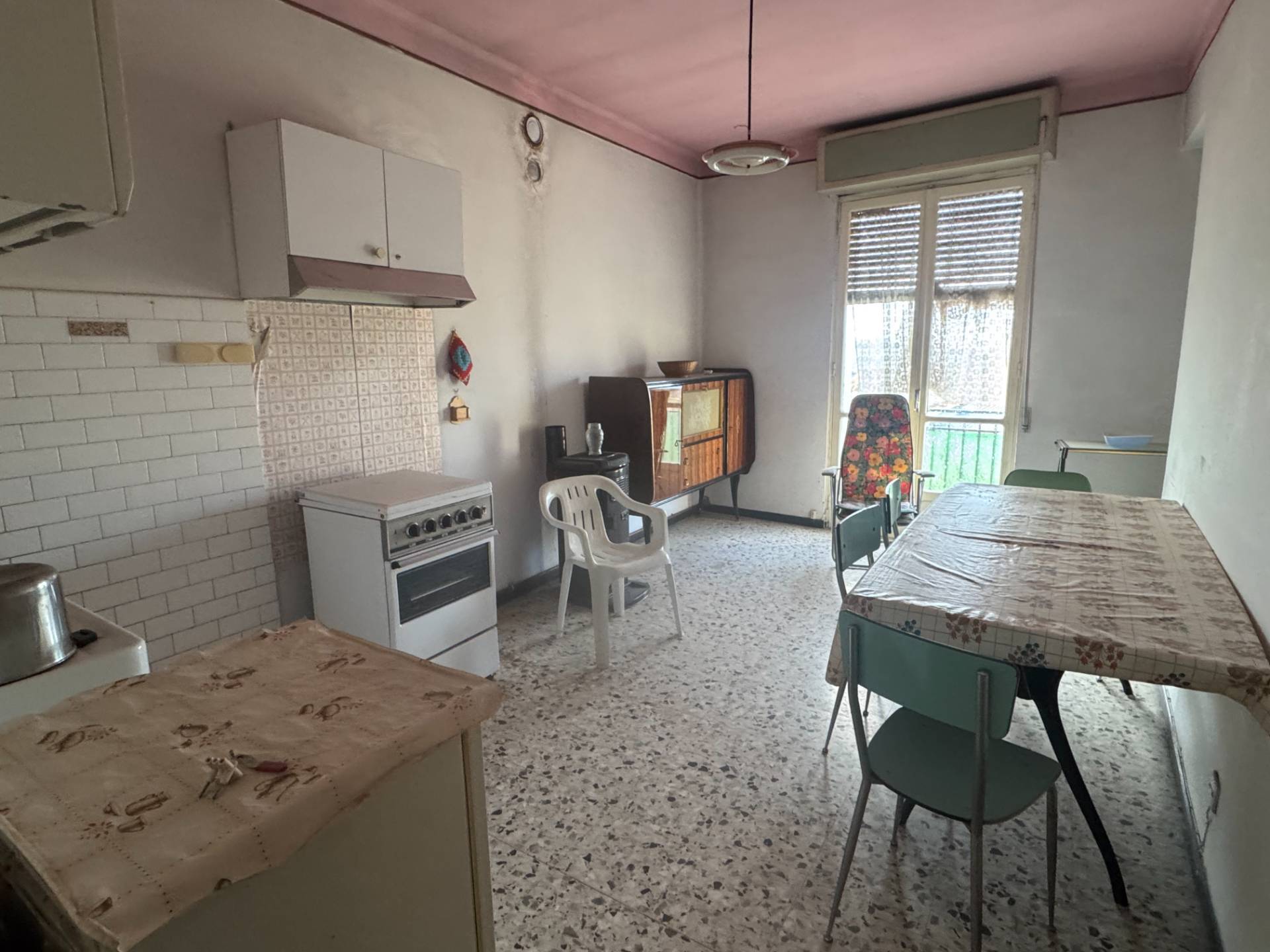 Appartamento in vendita a Roburent, Centro