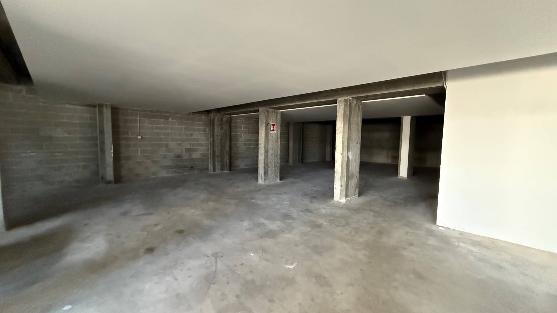 Deposito in vendita a Asti, Citt