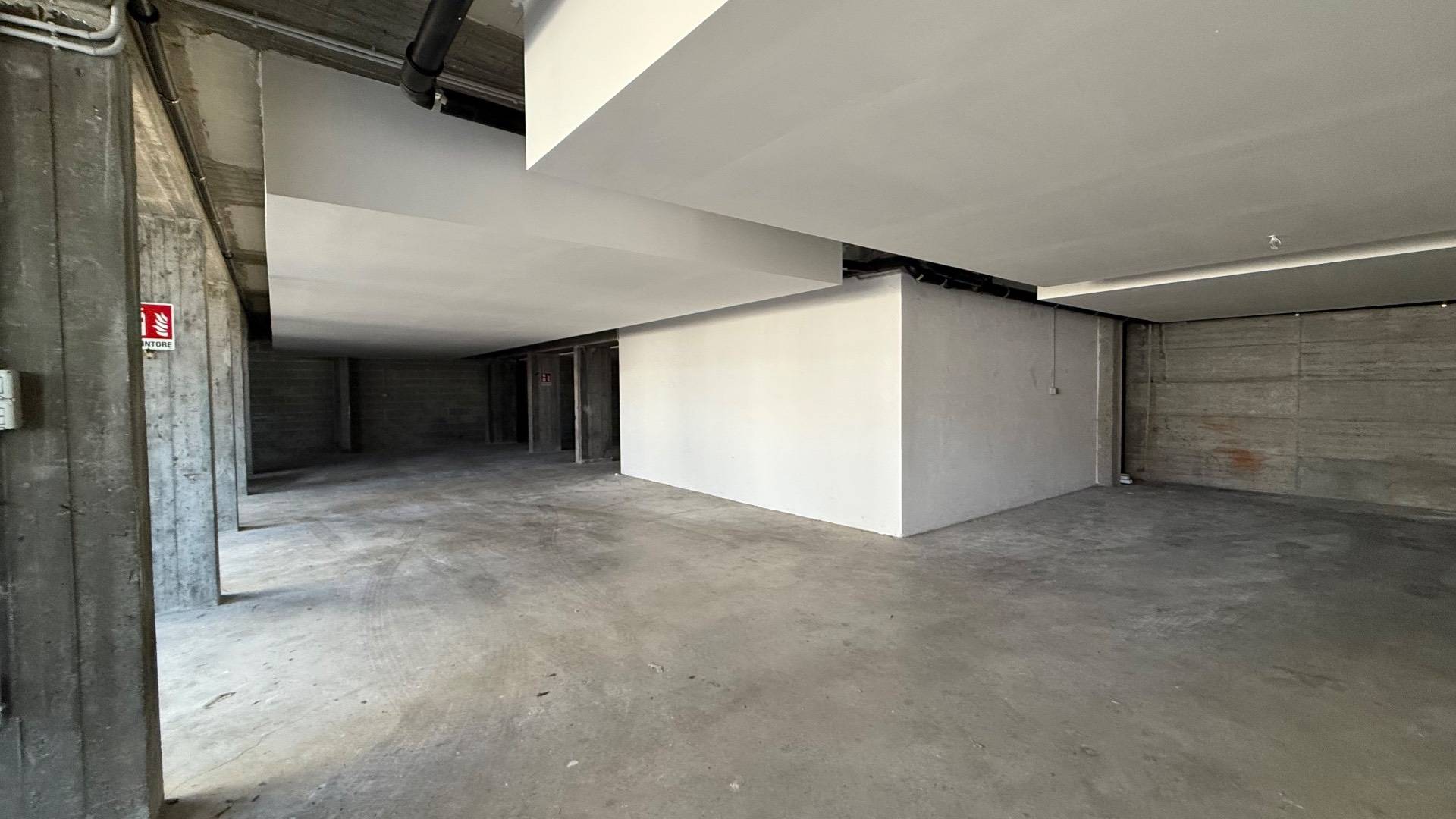 Deposito in vendita a Asti, Citt