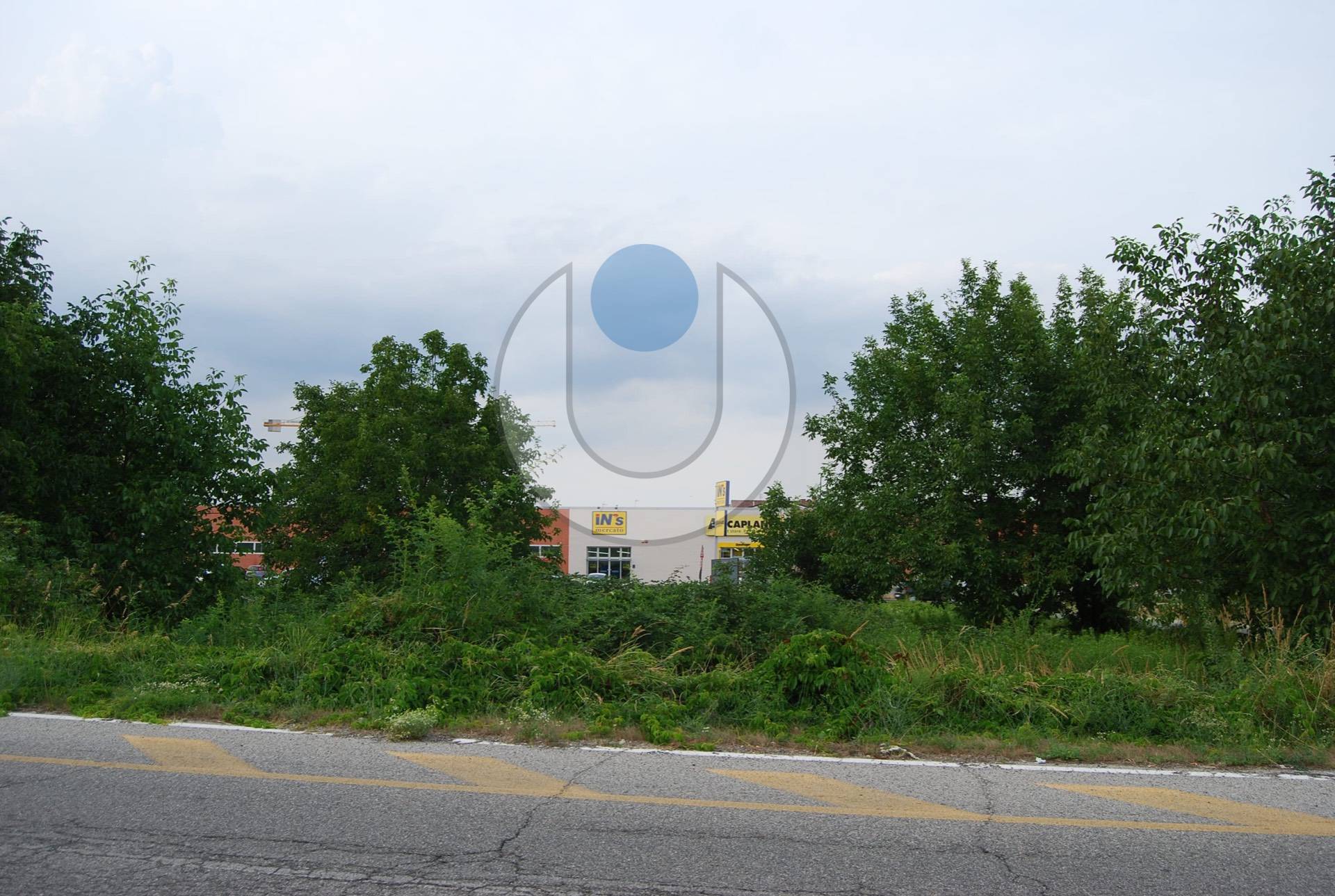 Terreno residenziale in vendita a Rivalta di Torino, V.ze Centri Commerciali