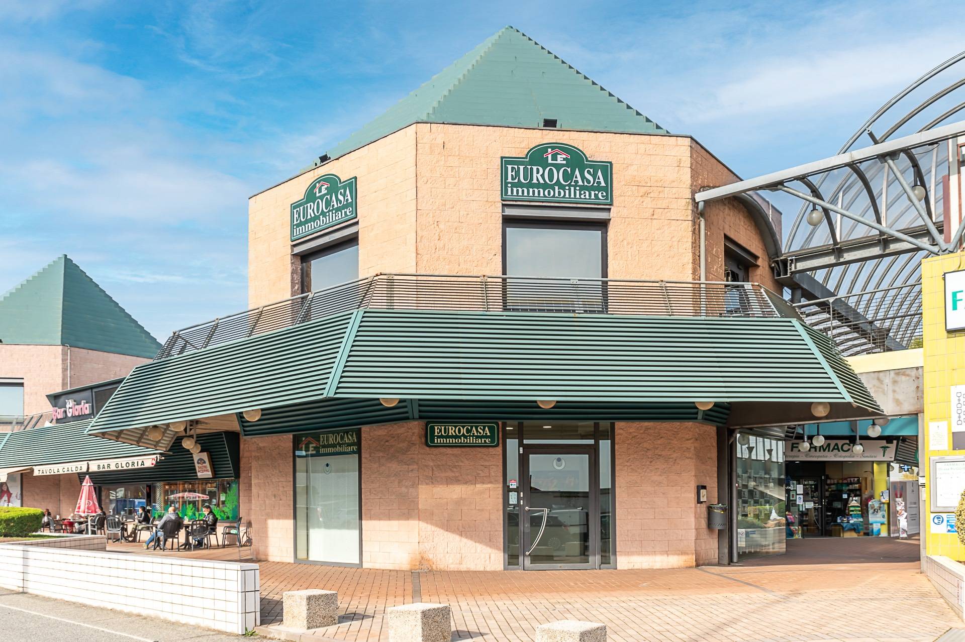 Ufficio in affitto a Rivalta di Torino, Centro Piramid