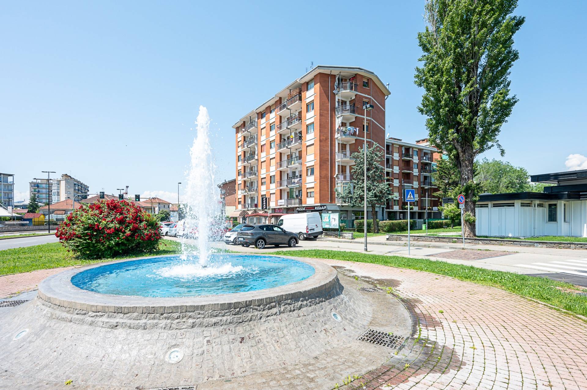 Appartamento in vendita a Beinasco, Centrale -