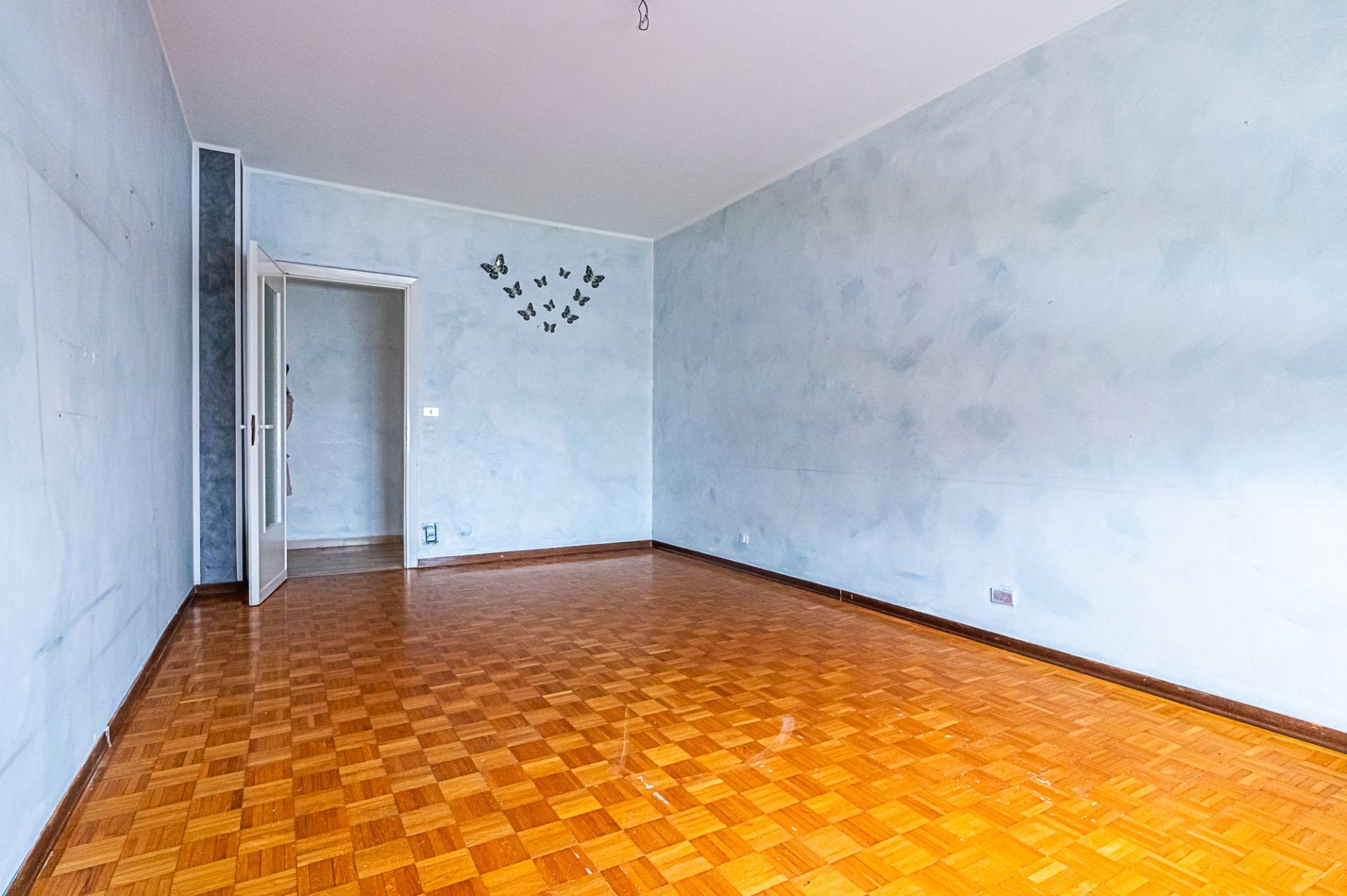 Appartamento in vendita a Beinasco, Centrale -