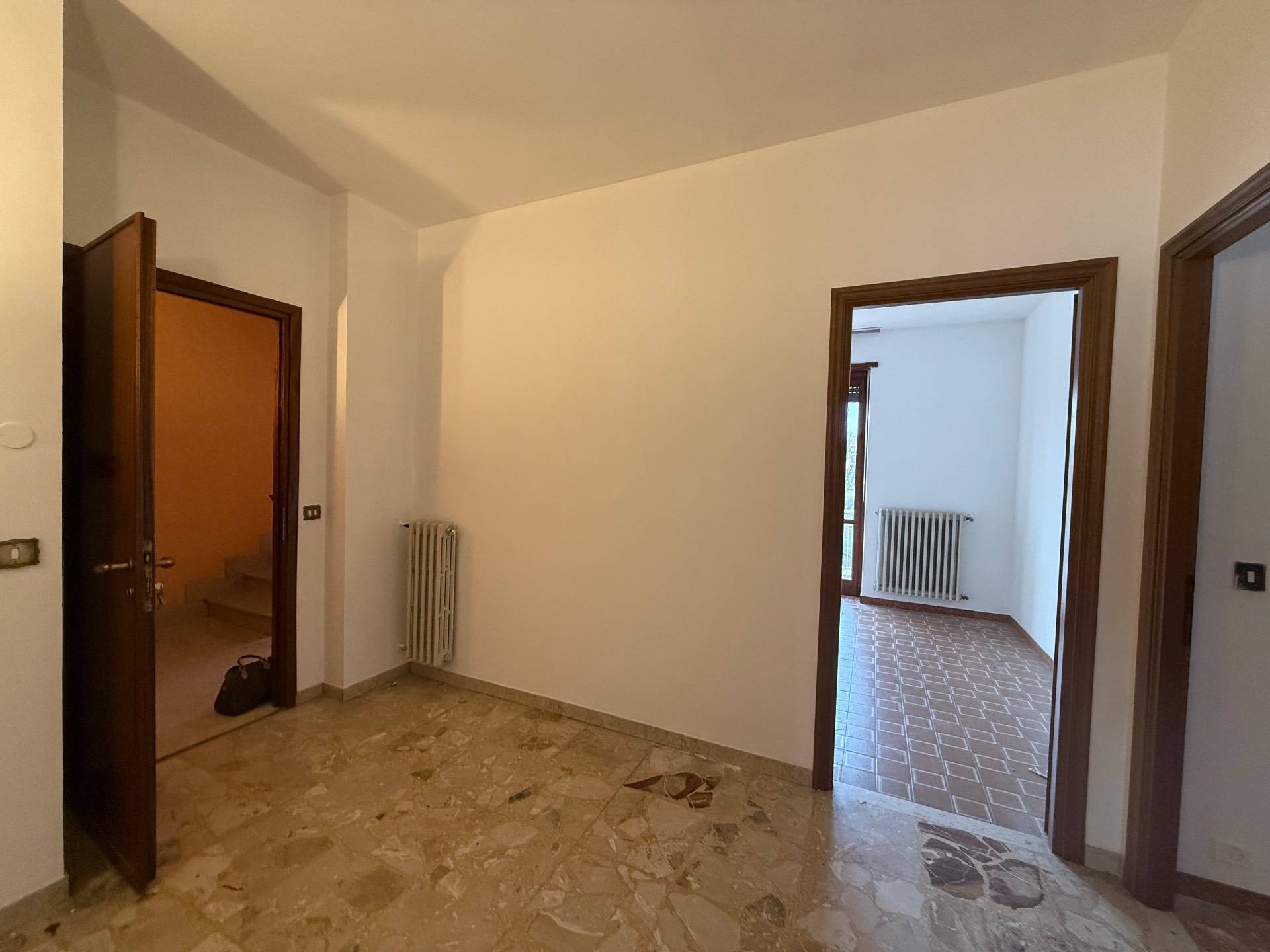 Studio/Ufficio in affitto a Orbassano, Centrale