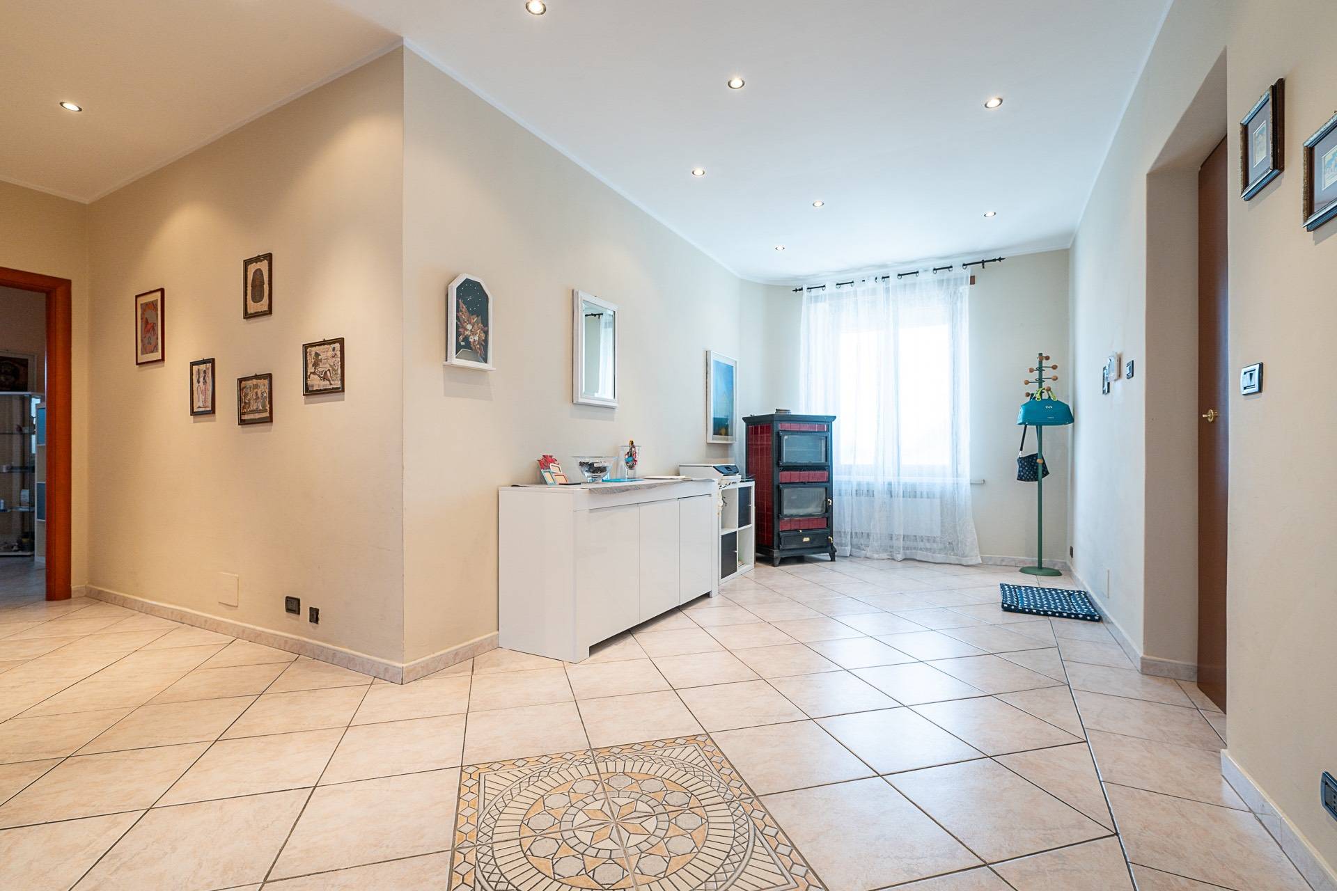 Appartamento in vendita a Rivalta di Torino, Centrale