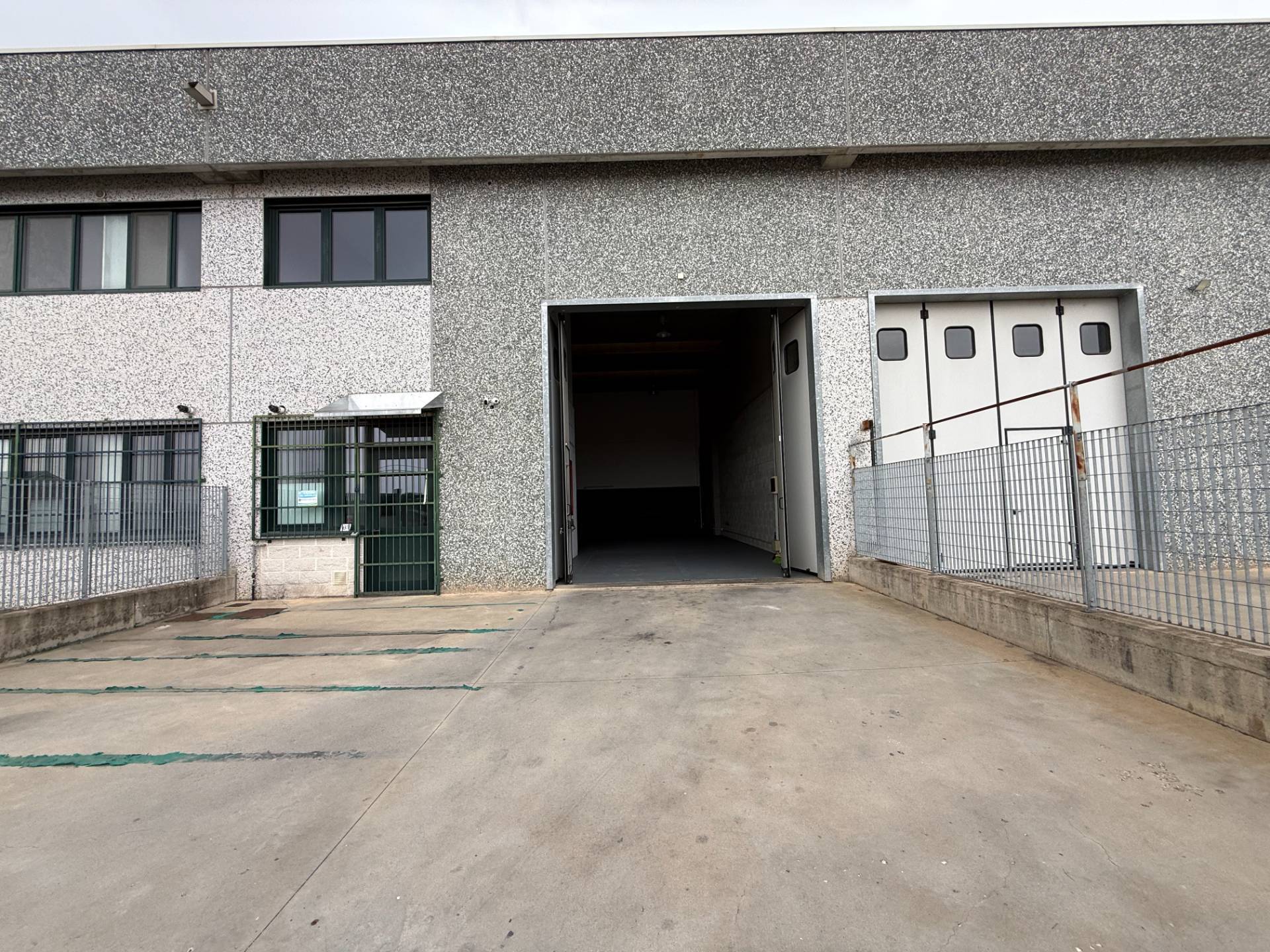 Capannone in affitto a Volvera, Industriale