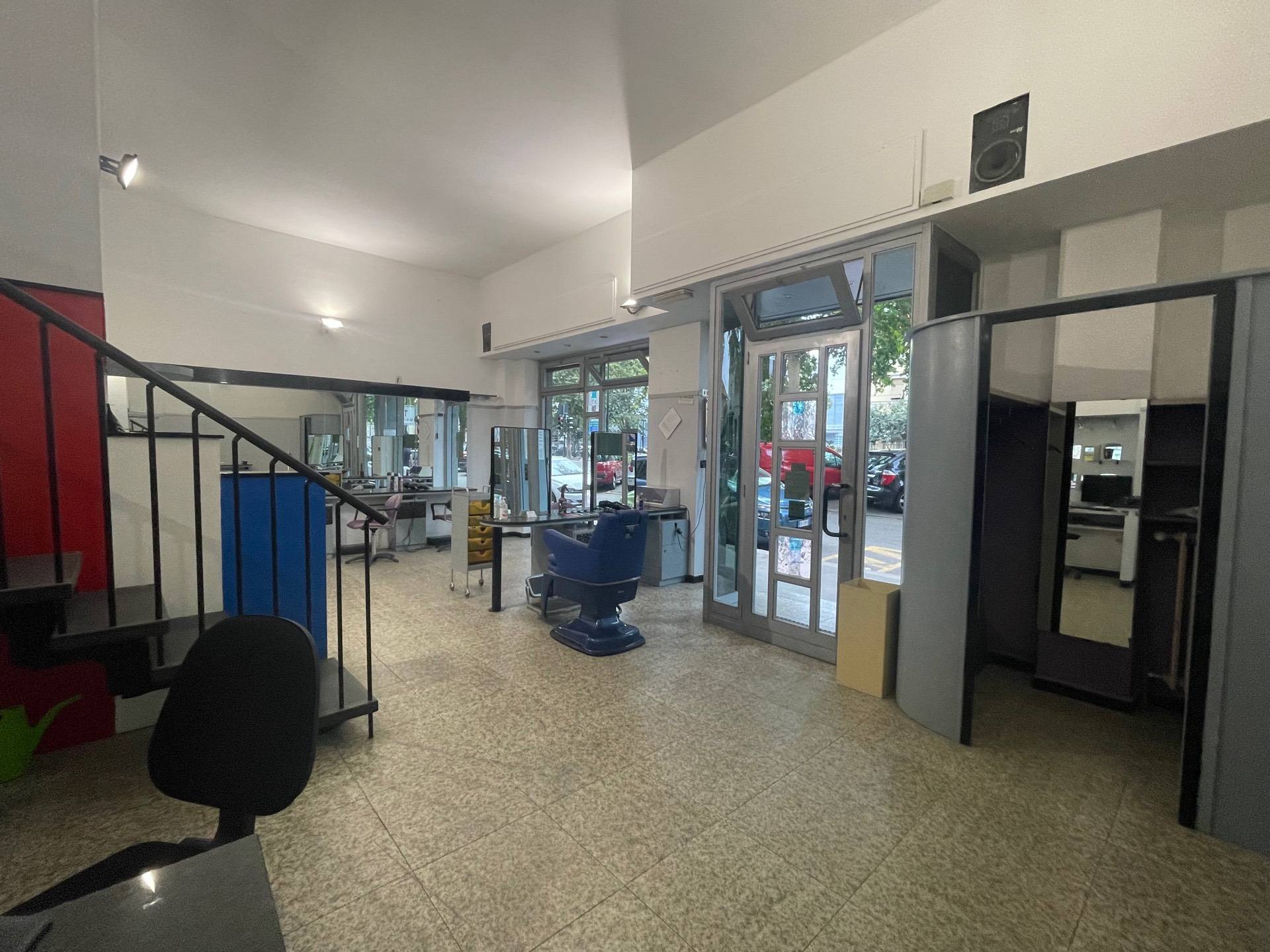 Negozio in vendita a Torino, Santa Rita