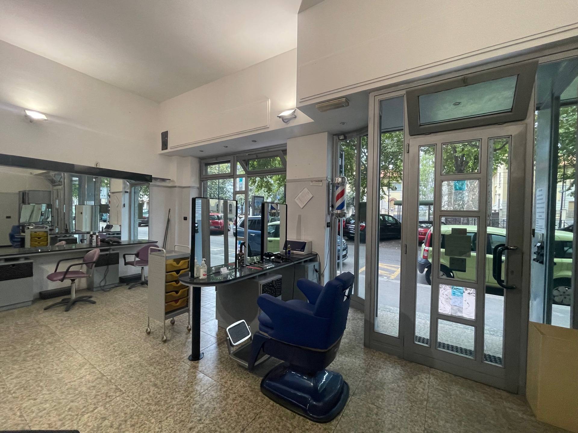 Negozio in vendita a Torino, Santa Rita