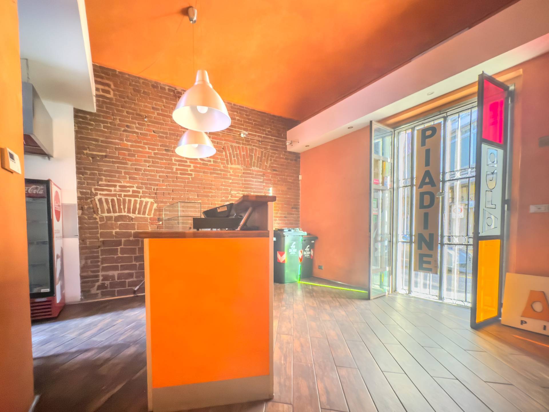 Locale commerciale in vendita a Torino, Cenisia