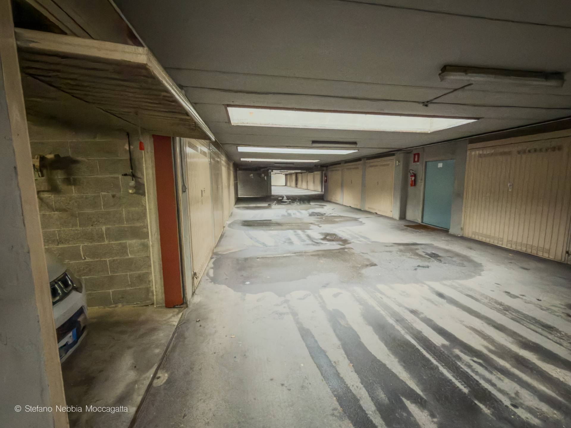 Box o garage in vendita a Rivoli