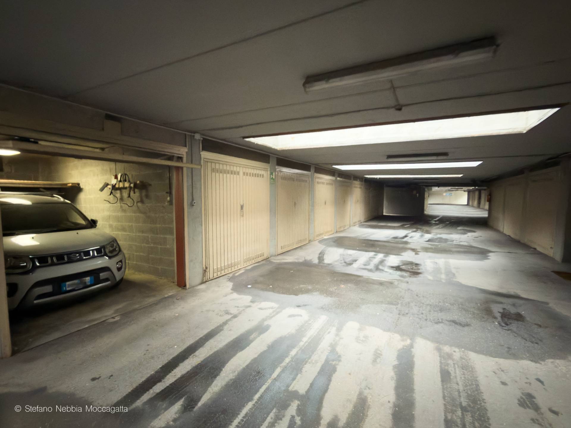 Box o garage in vendita a Rivoli