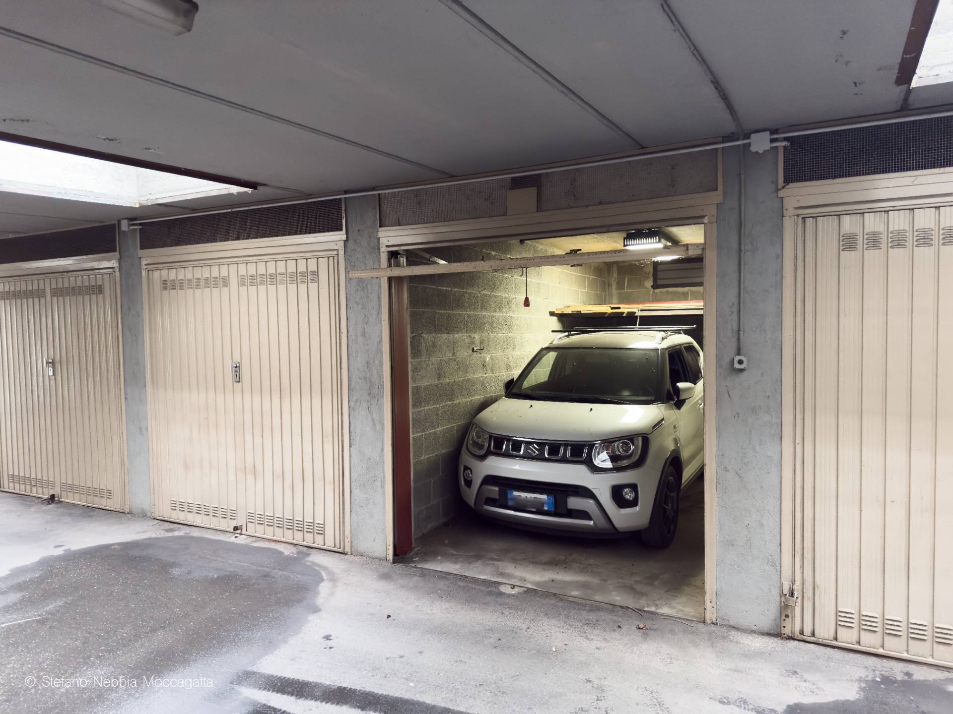 Box o garage in vendita a Rivoli