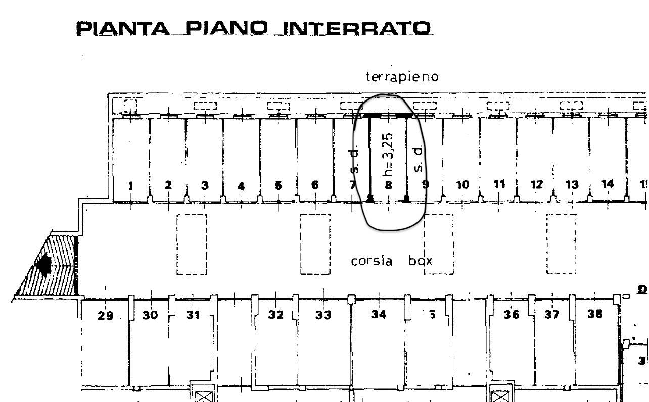 Box o garage in vendita a Rivoli