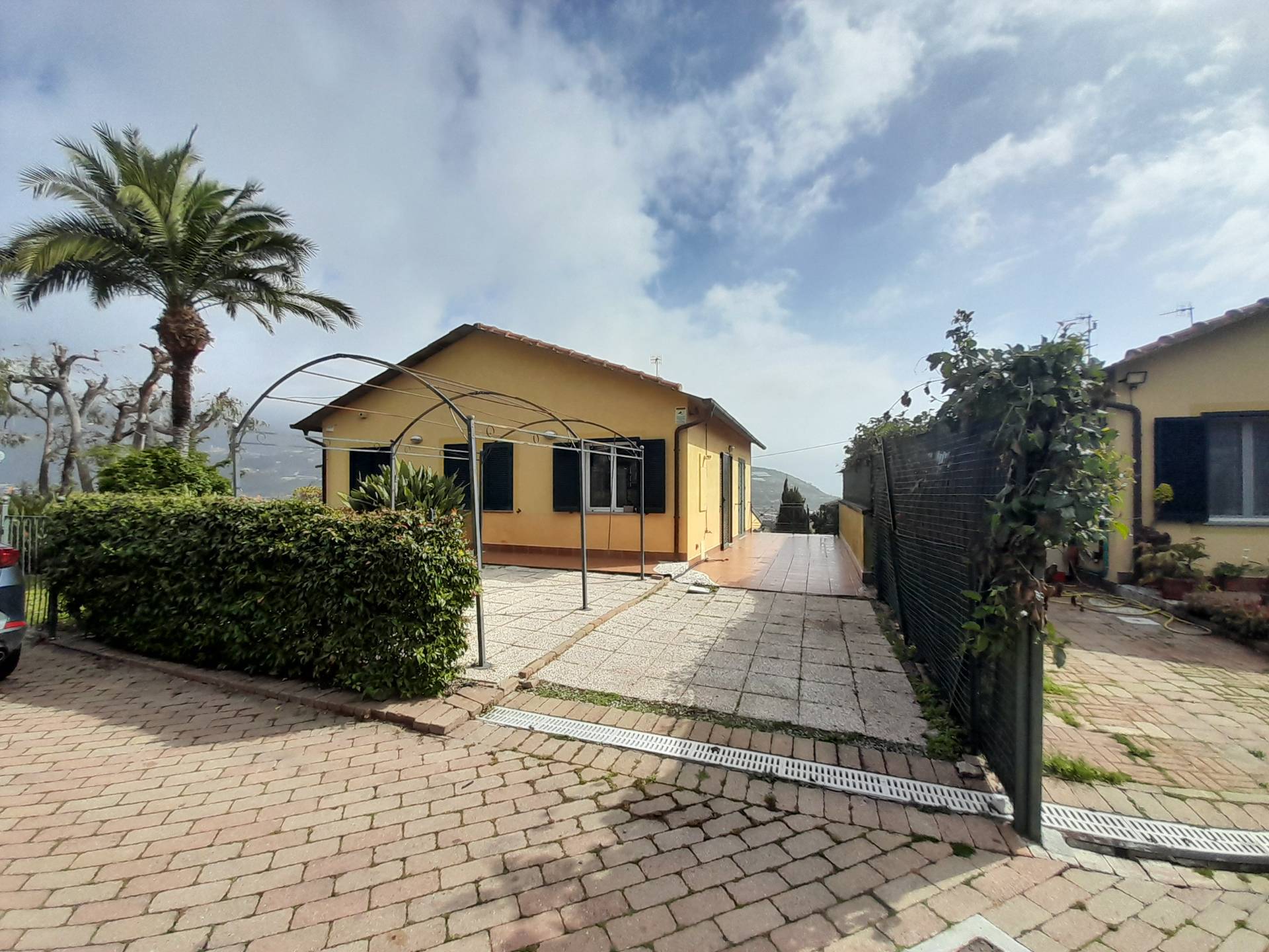 Villa Bifamiliare in vendita a Taggia, Arma di Taggia