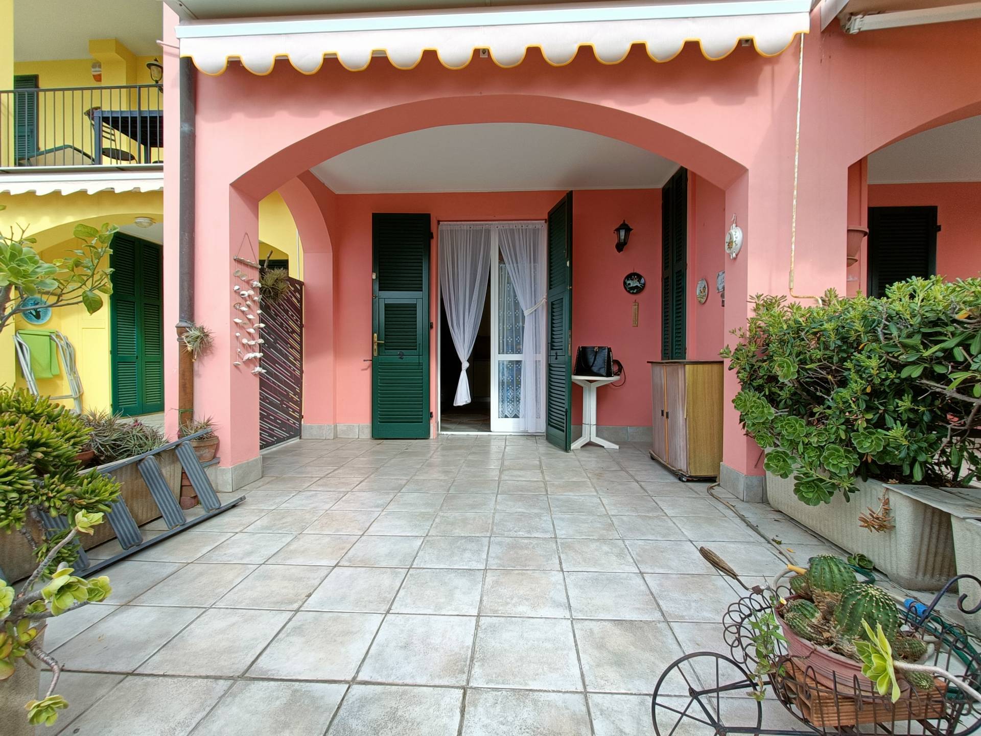 Appartamento in vendita a Cipressa