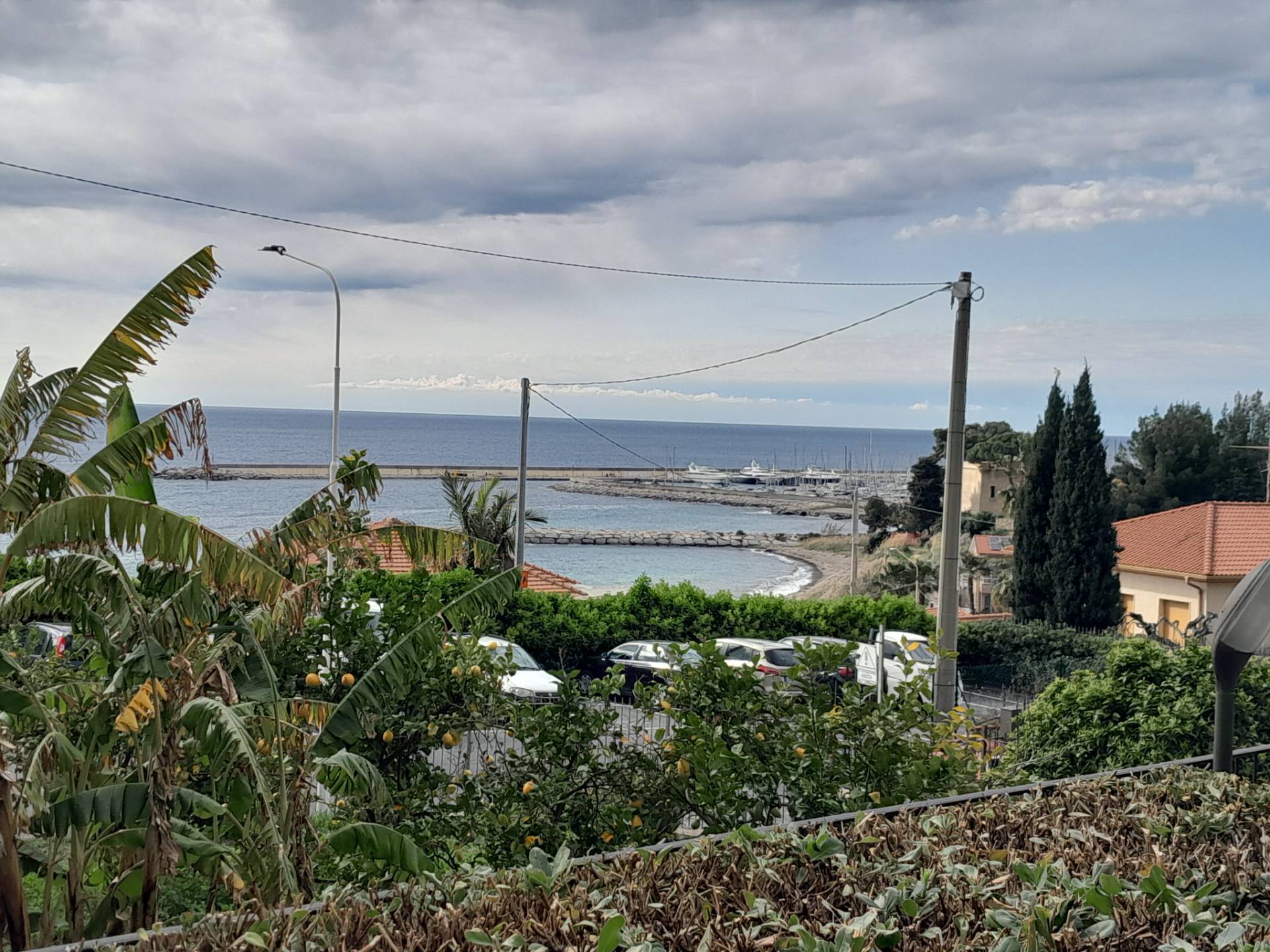 Appartamento in vendita a Cipressa