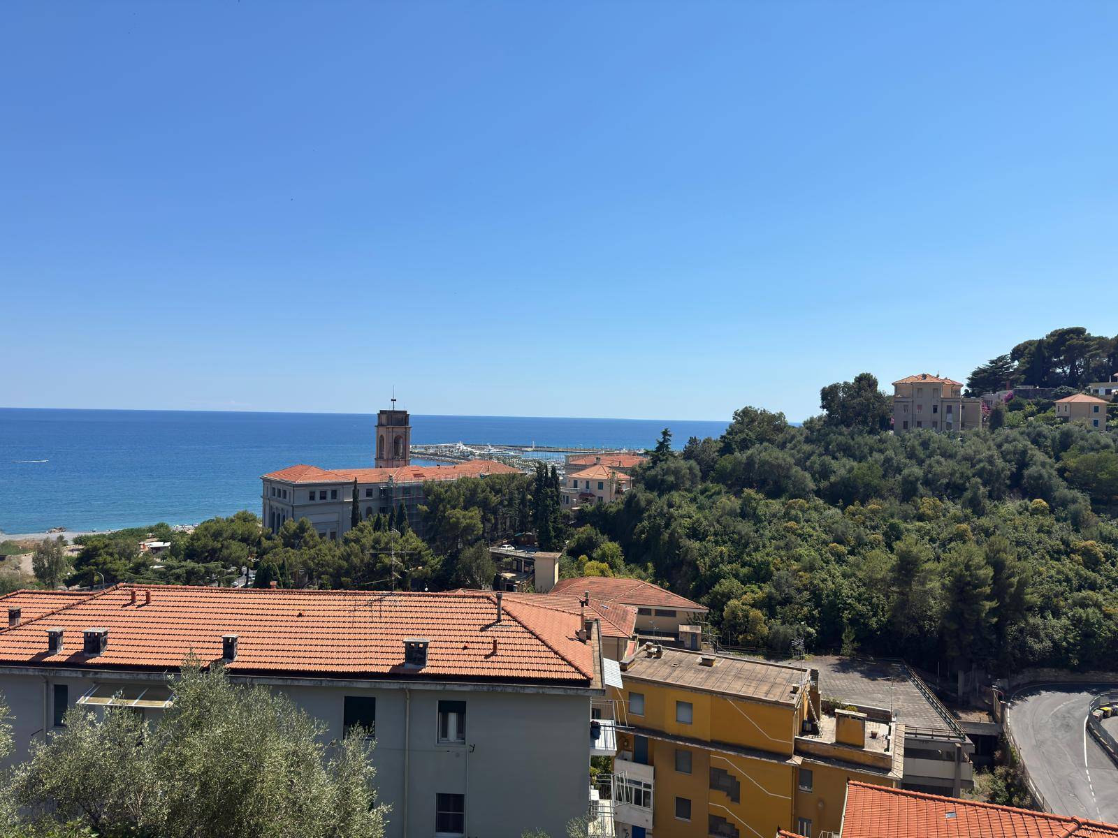 Appartamento in vendita a Imperia