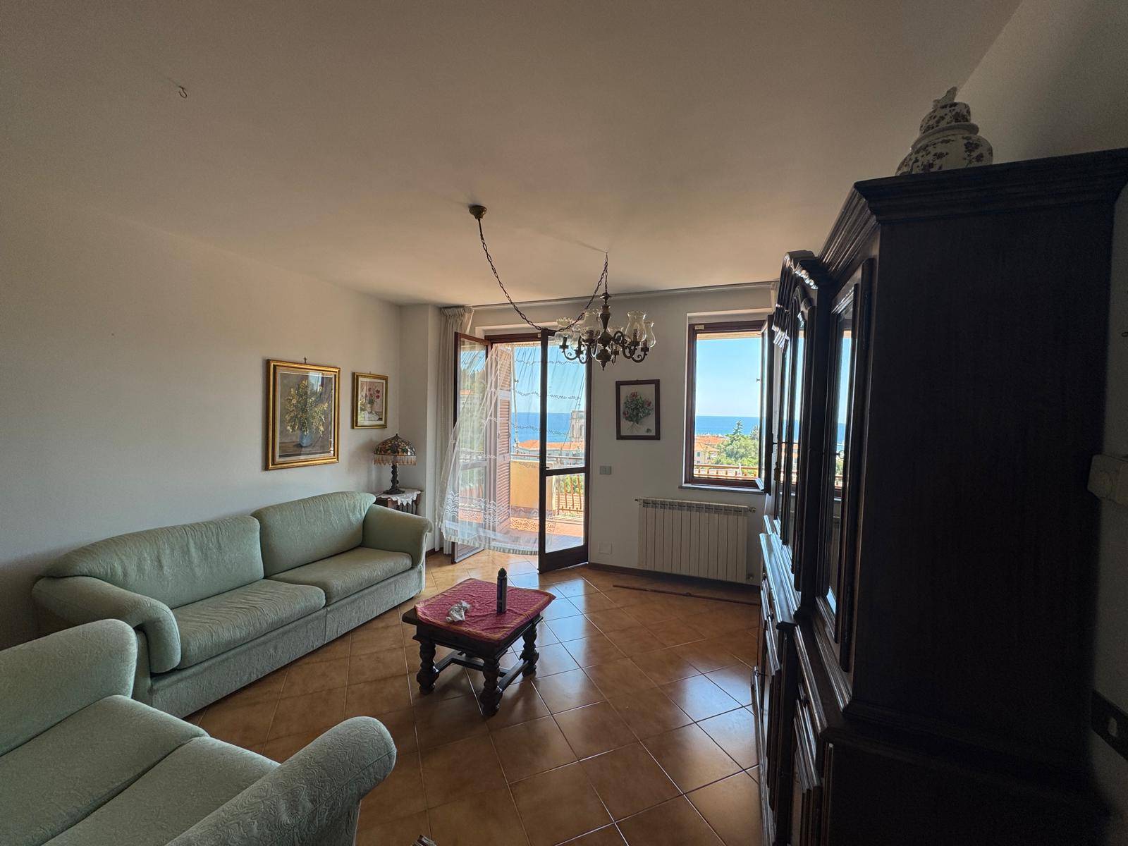 Appartamento in vendita a Imperia