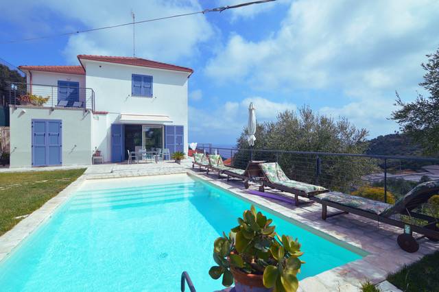Villa in vendita a Imperia