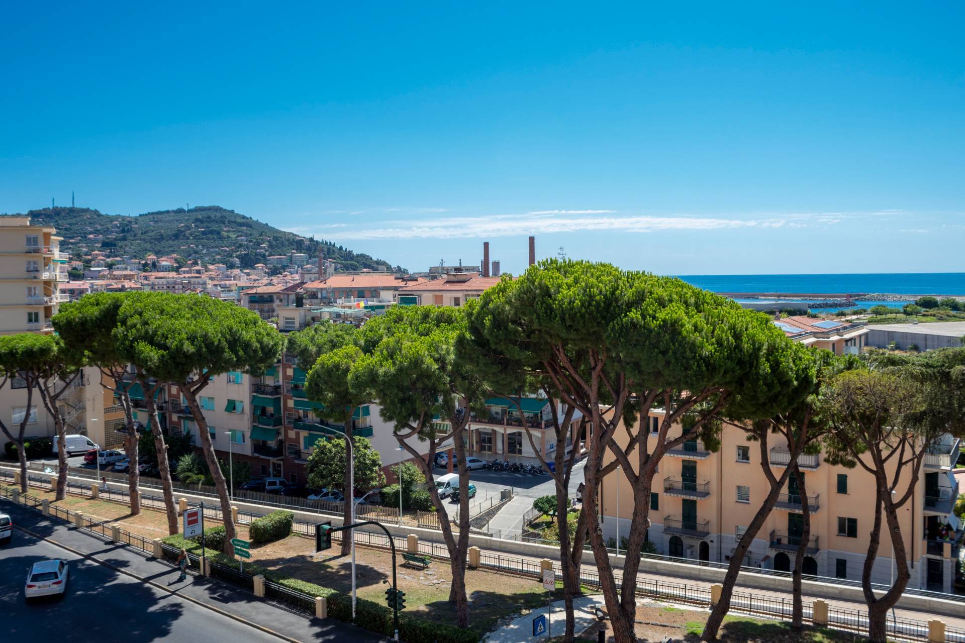 Attivit Commerciale in affitto a Imperia