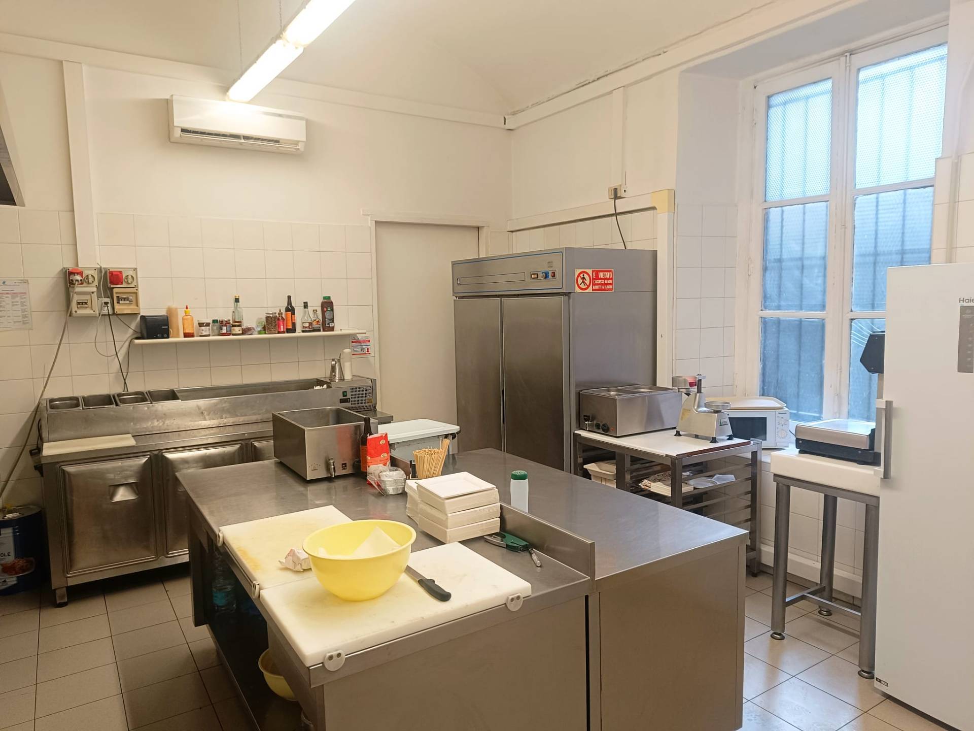 Attivit Commerciale - Alimentari - Gastronomia in vendita a Torino, San Salvario