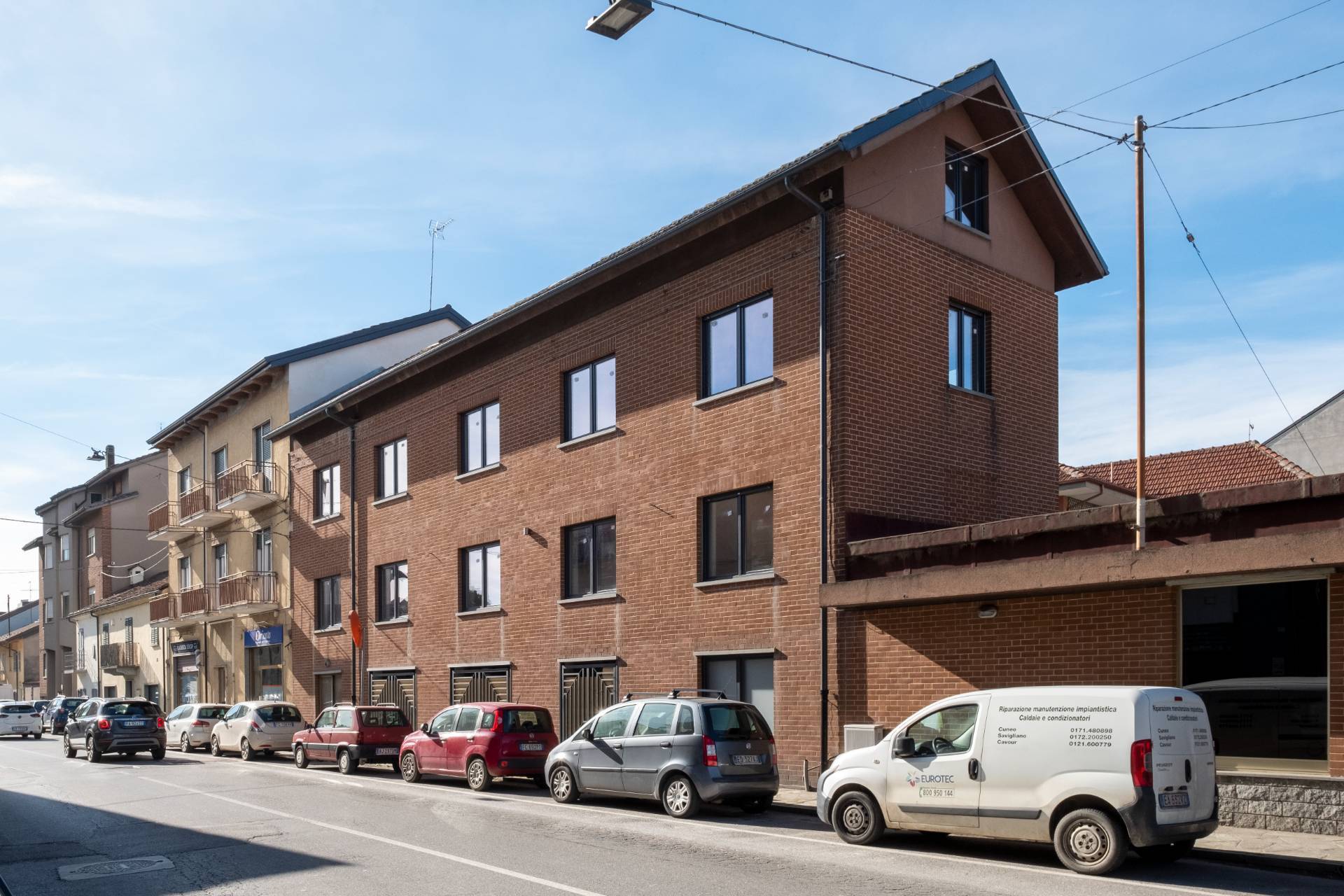 Stabile/Palazzo con box, Carmagnola centro