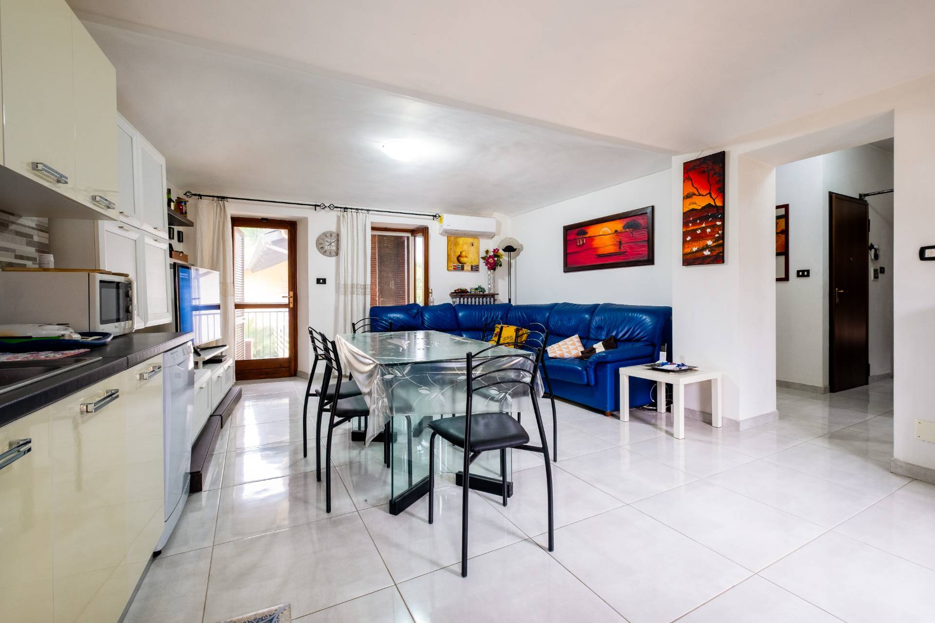 Villa Bifamiliare in vendita a Front, Centro