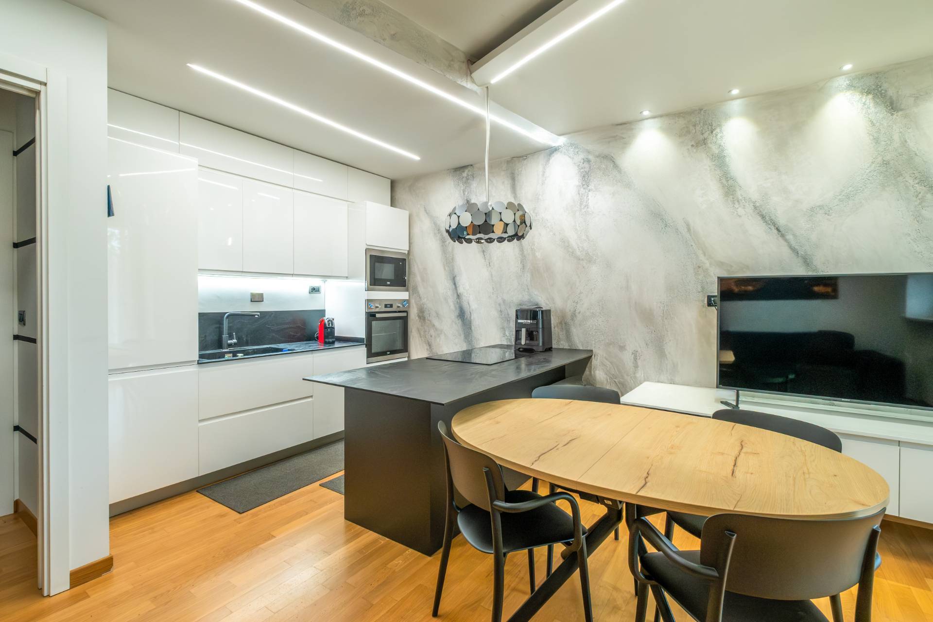 Appartamento in vendita a Pecetto Torinese, Semi Centro