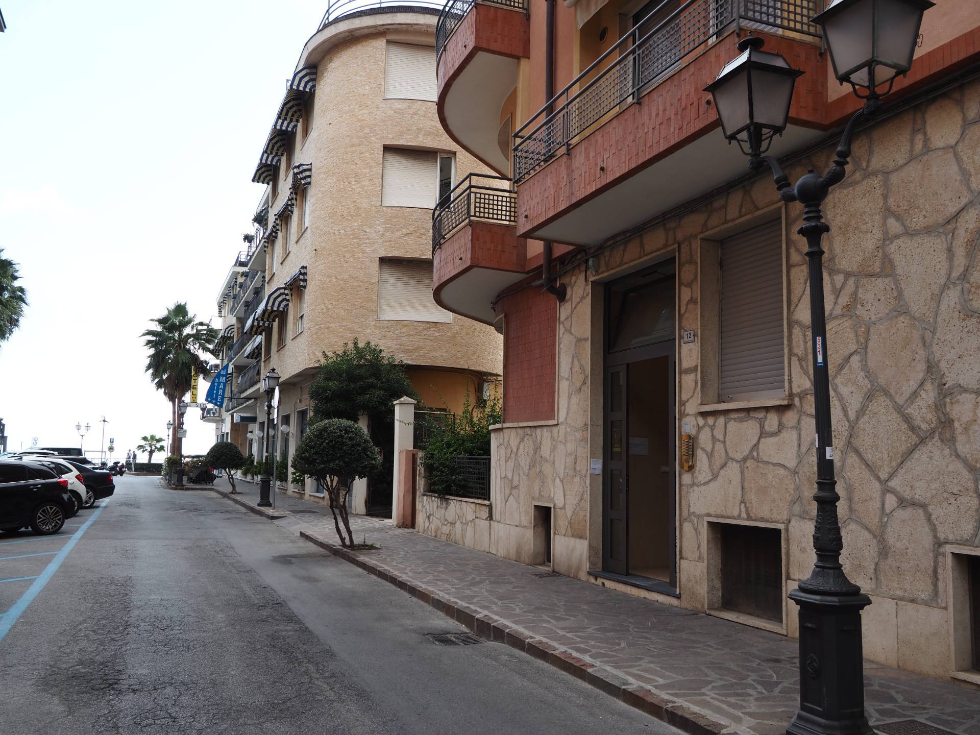 Appartamento in vendita a Alassio, Lungomare