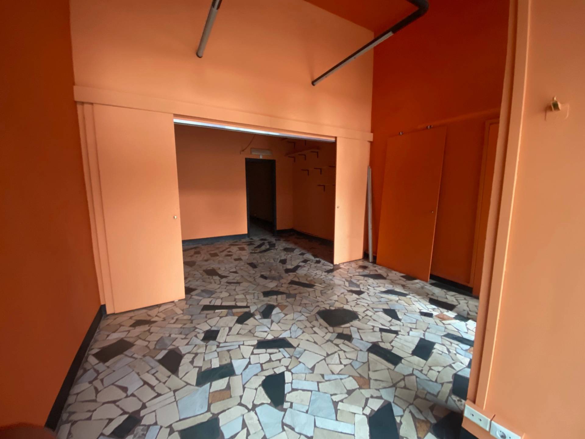 Negozio in vendita a Torino, Lucento - Vallette