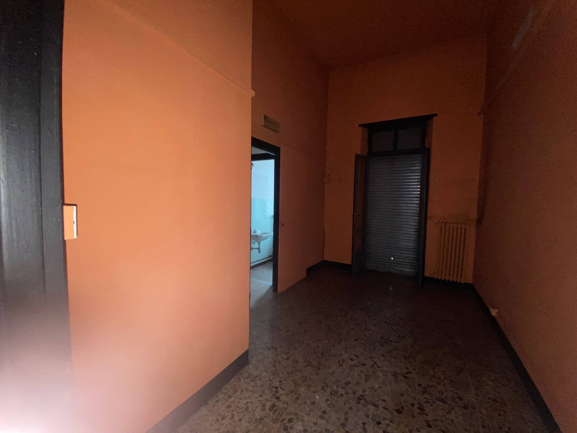 Negozio in vendita a Torino, Lucento - Vallette